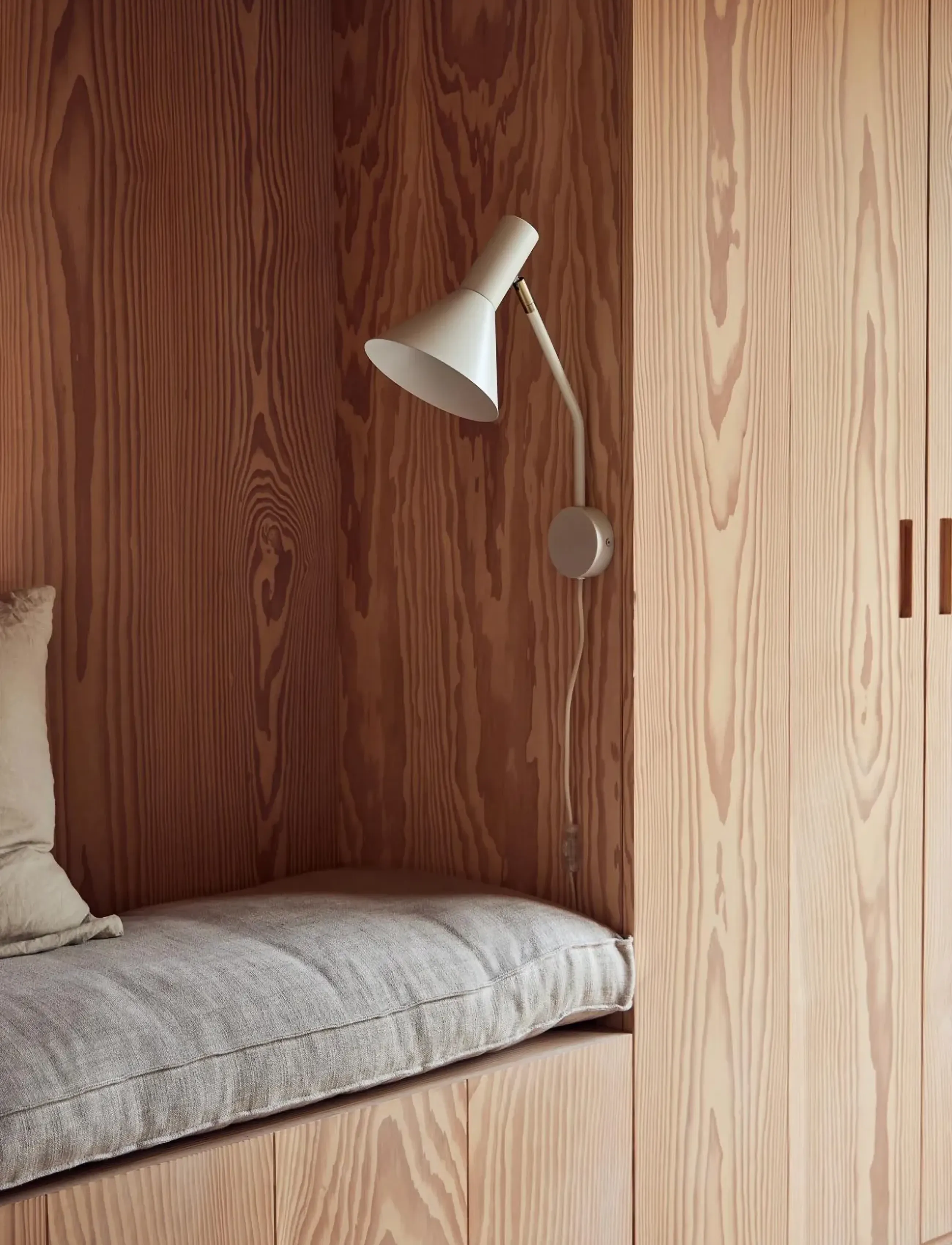 Frandsen Lighting Lyss Wall Lamp, H 42 cm, Lamps, Creme - Homeware