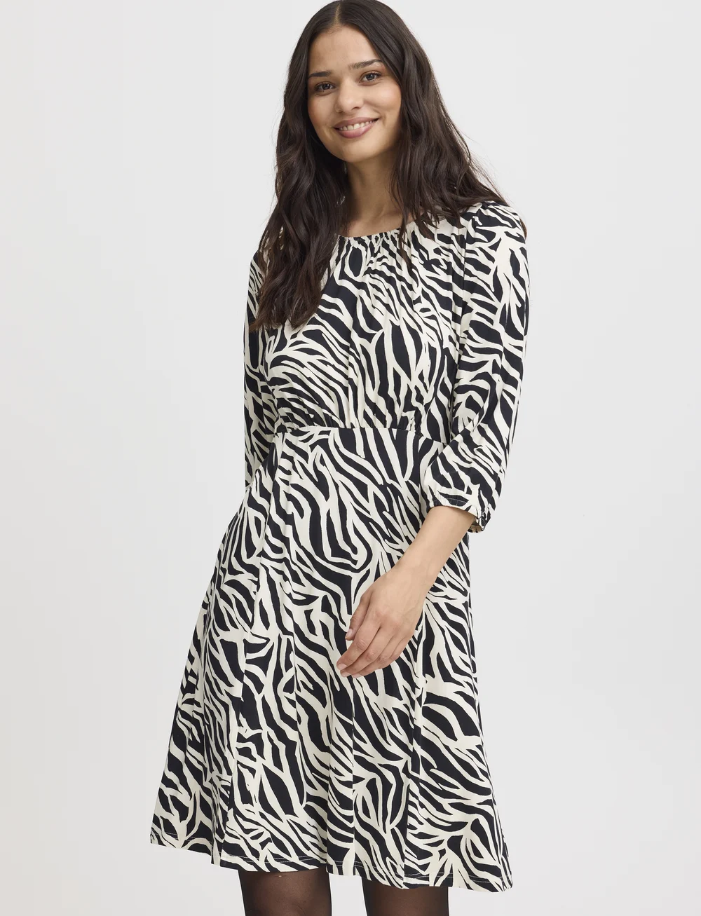 Fransa - FRFLORA DR 2 - midiklänningar - black birch aop ao24 02c - 3