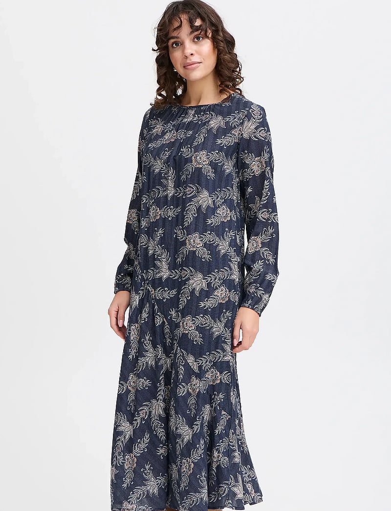 Fransa - FRLELA DR 1 - midi kjólar - navy blazer aop so25 01b - 3