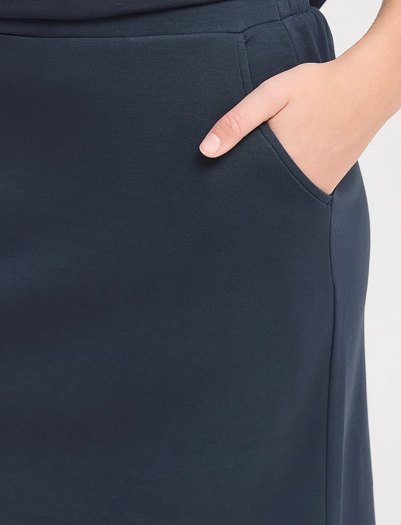 Fransa - FRAURORA SK 2 - midi-röcke - navy blazer - 5