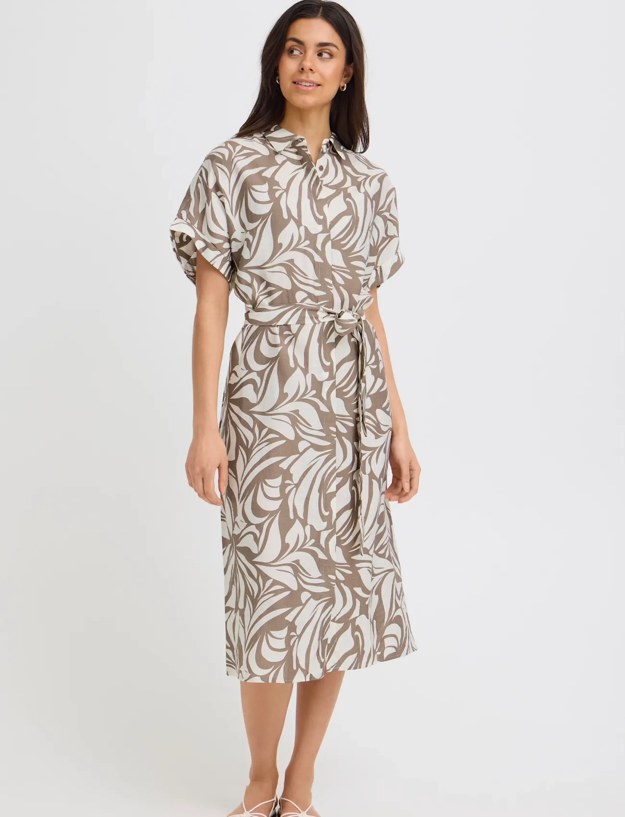 Fransa FRARIANA DR 19 - Kleider - FLORAL REVERIE M. TRAIL / brown