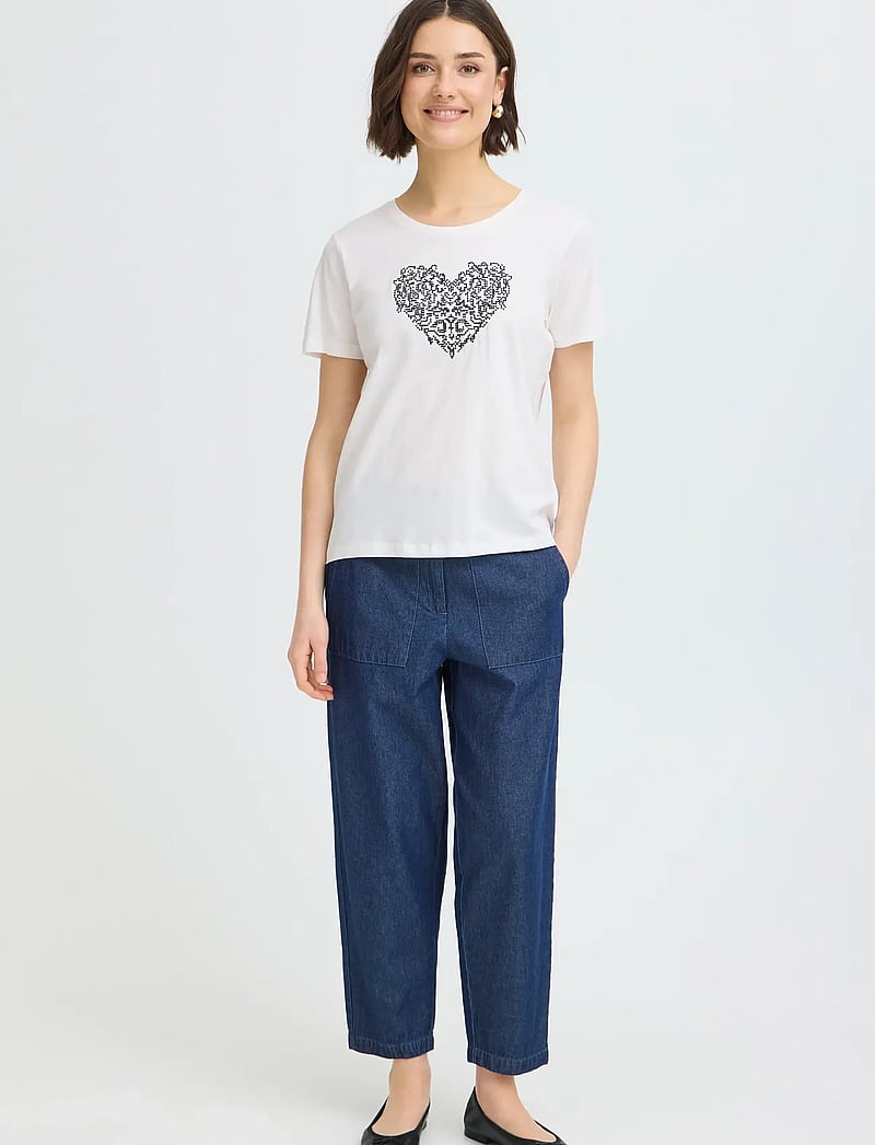 Fransa - FRRIASA TEE 1 - t-shirts - black emb - 0