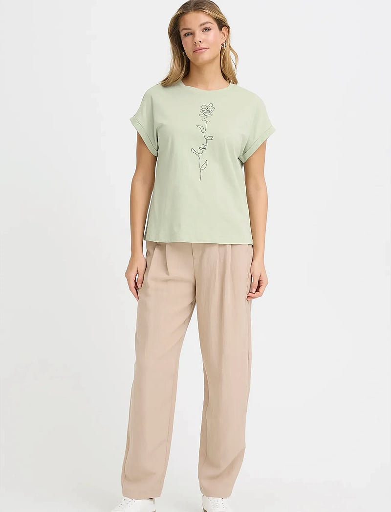 Fransa - FRGALI TEE 1 - t-shirts - desert sage flowerline - 0