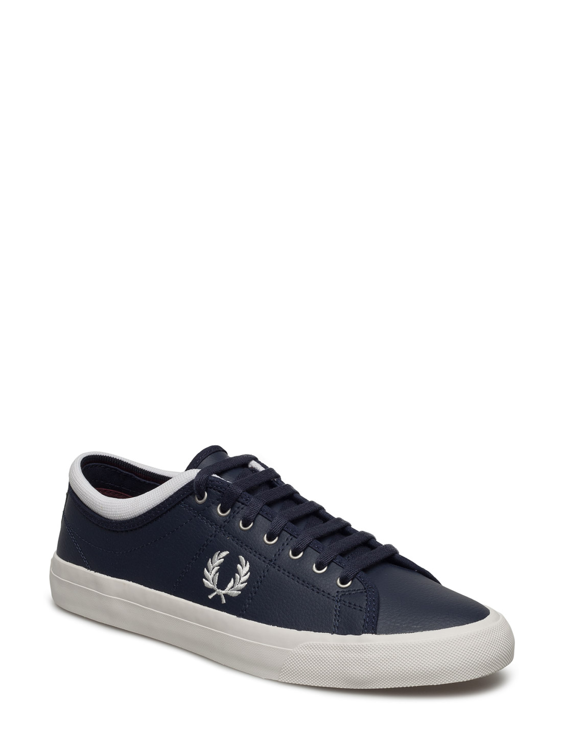 Fred perry kendrick sales leather plimsolls in white