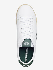 Fred Perry - B722 LEATHER - låga sneakers - white - 3