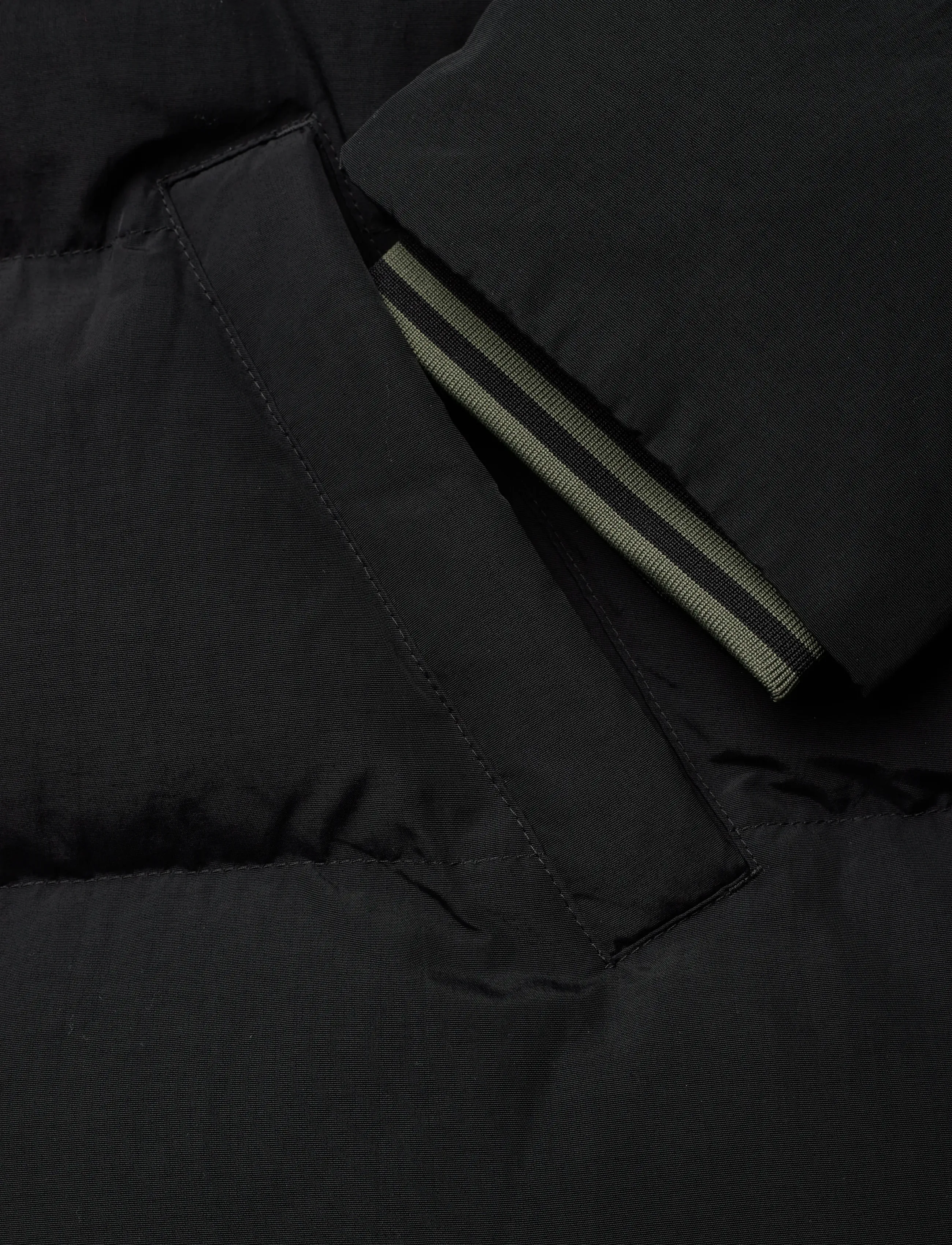 Fred Perry - RAGLAN SLEEVE PADDED JACKET - voodriga joped - black - 3