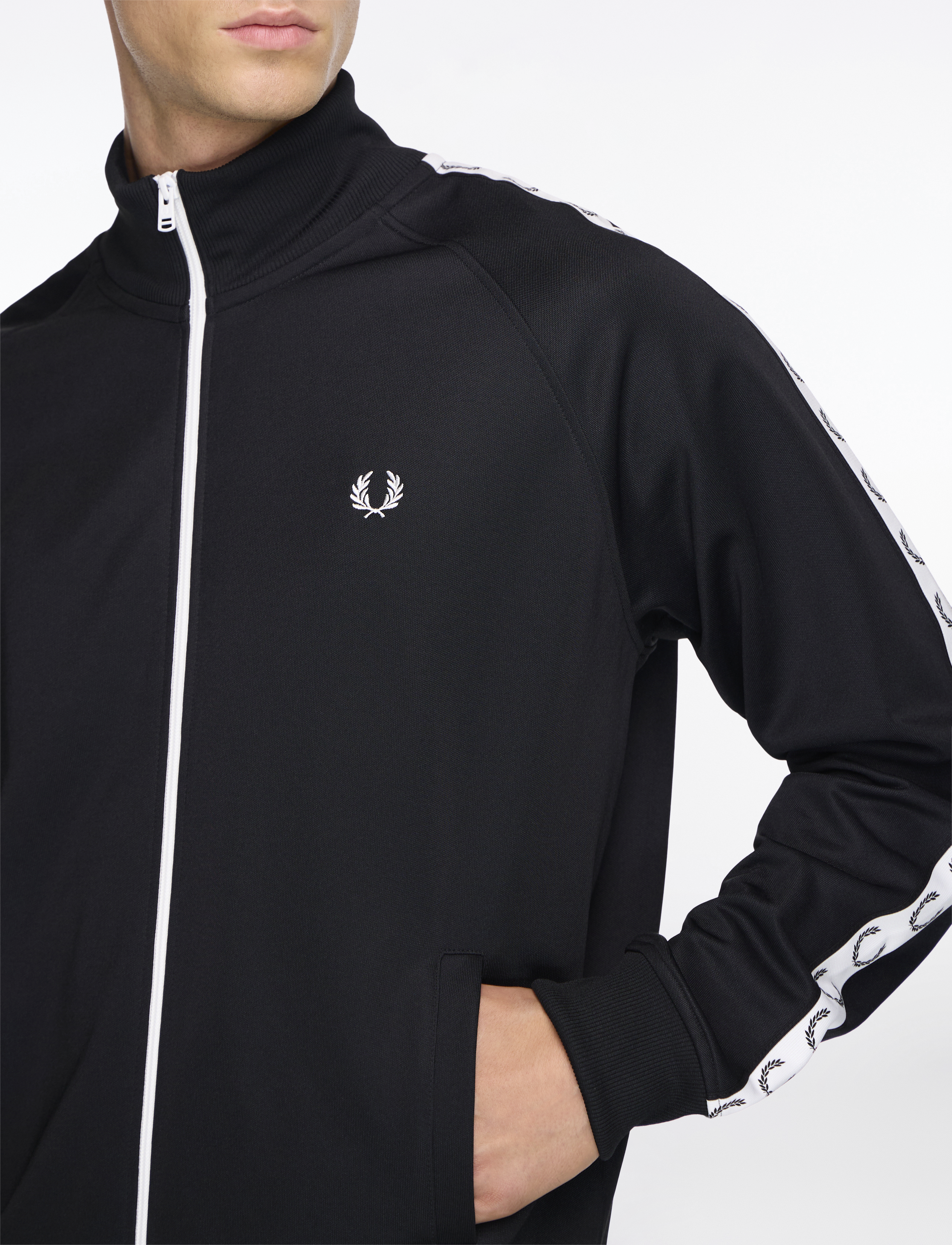 Fred Perry - TAPED TRACK JACKET - vacation essentials - black - 5
