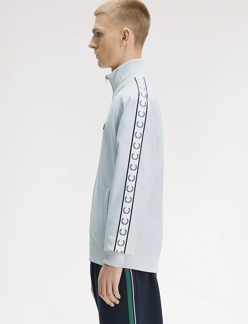 Fred Perry - TAPED TRACK JACKET - vacation essentials - dusky blue - 5
