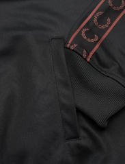 Fred Perry - CONTRAST TAPE TRK JKT - sweatshirts - black/whiskybrwn - 5