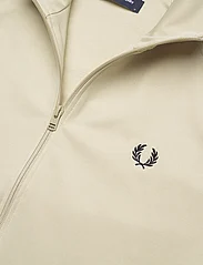 Fred Perry - CONTRAST TAPE TRACK JKT - sweatshirts - oatmeal/wrmgry - 2