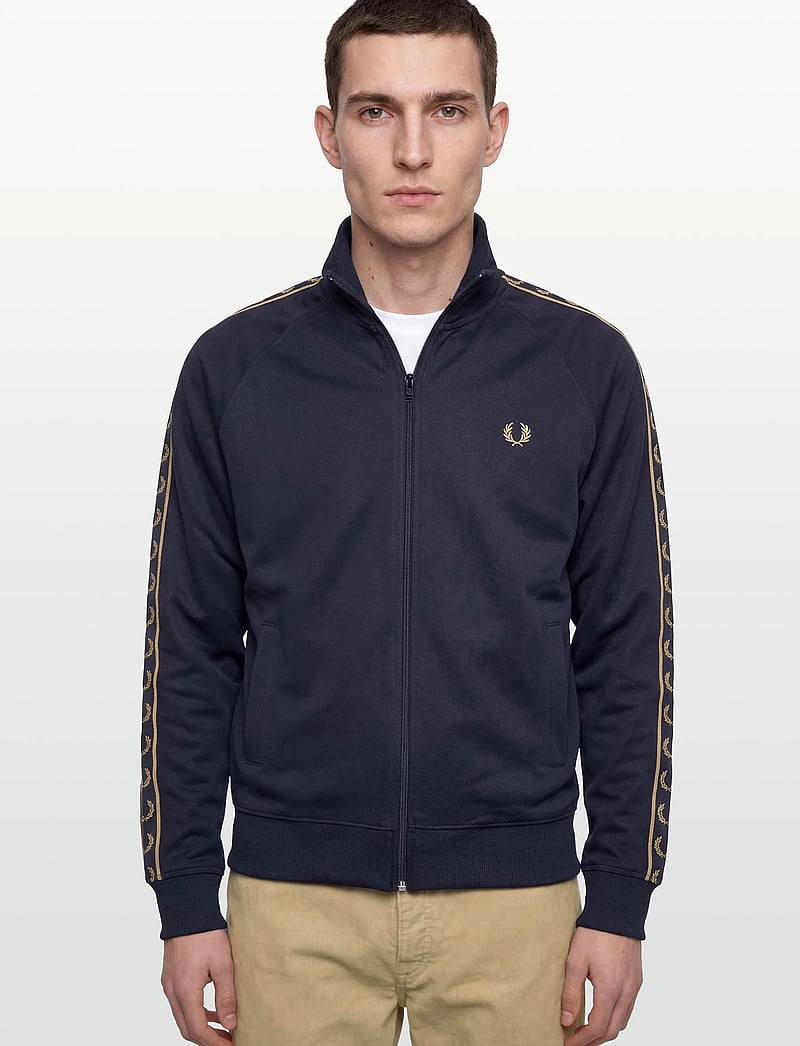 Fred Perry - CONTRAST TAPE TRACK JKT - sweatshirts - tennisb/champagn - 3