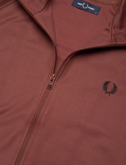 Fred Perry - CONTRAST TAPE TRK JKT - sweatshirts - whskybrwn/blk - 2