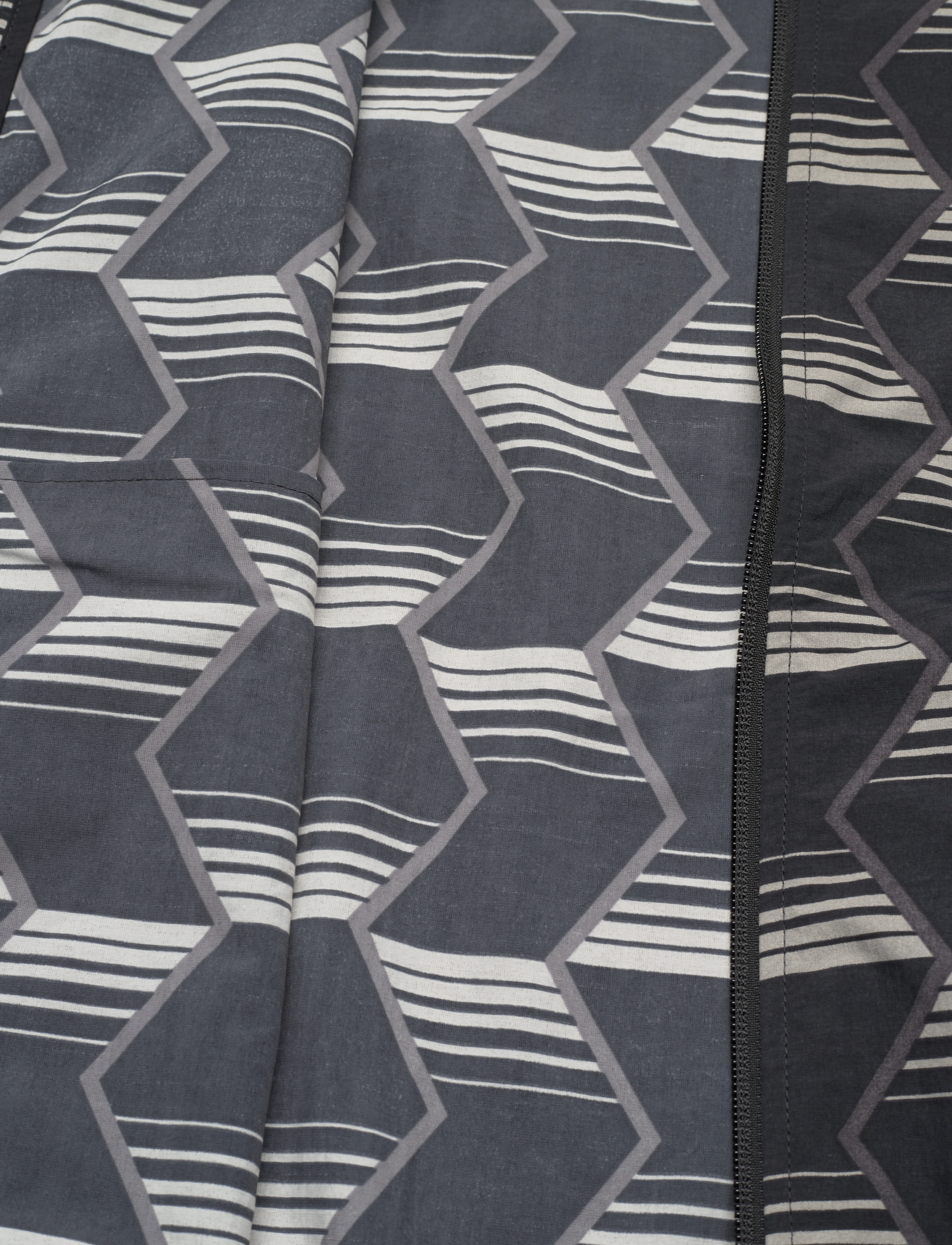 Fred Perry - CHEVRON STRIPE SHELL JKT - black - 4