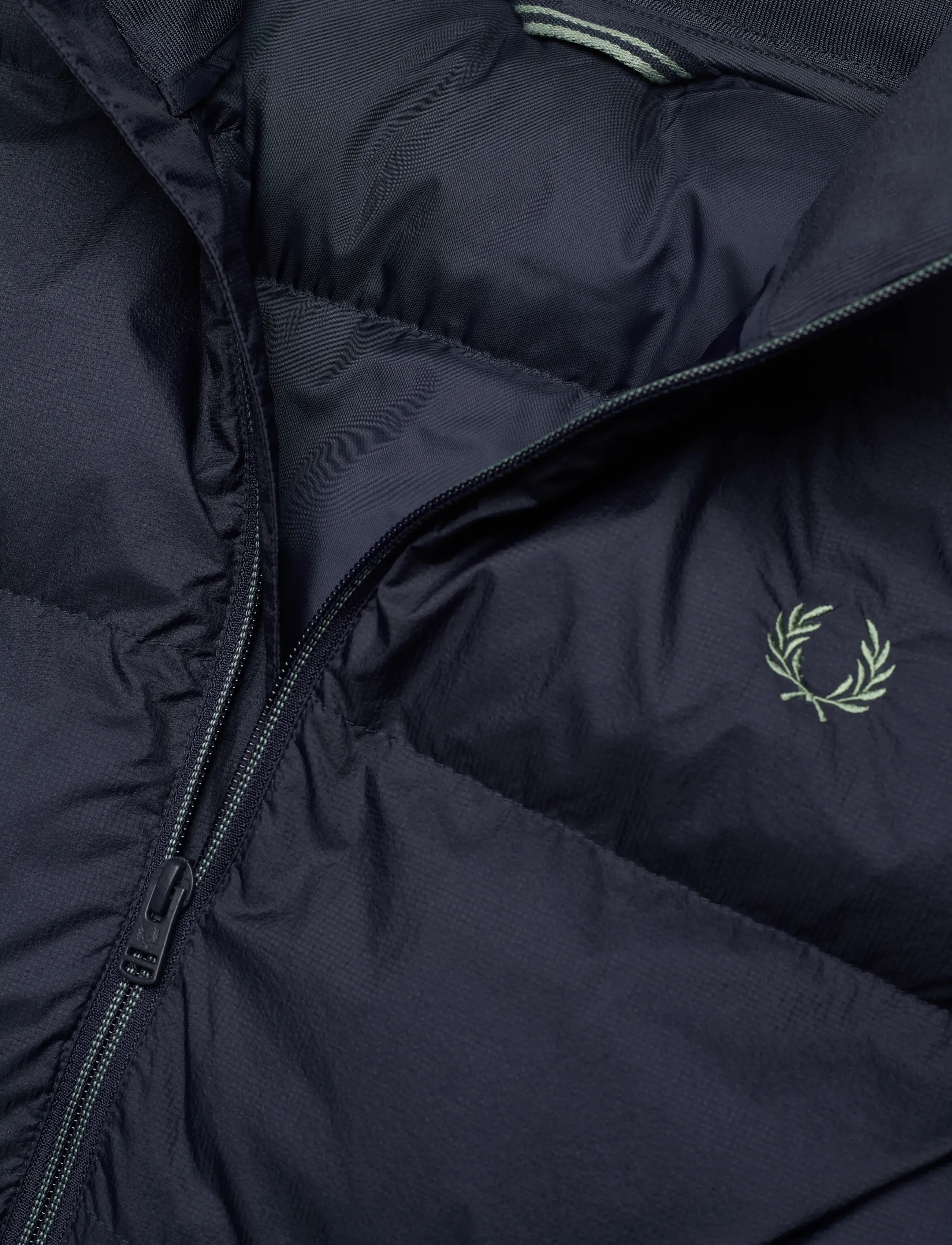 Fred Perry - INSULATED GILET - vestid - dark airforce - 2