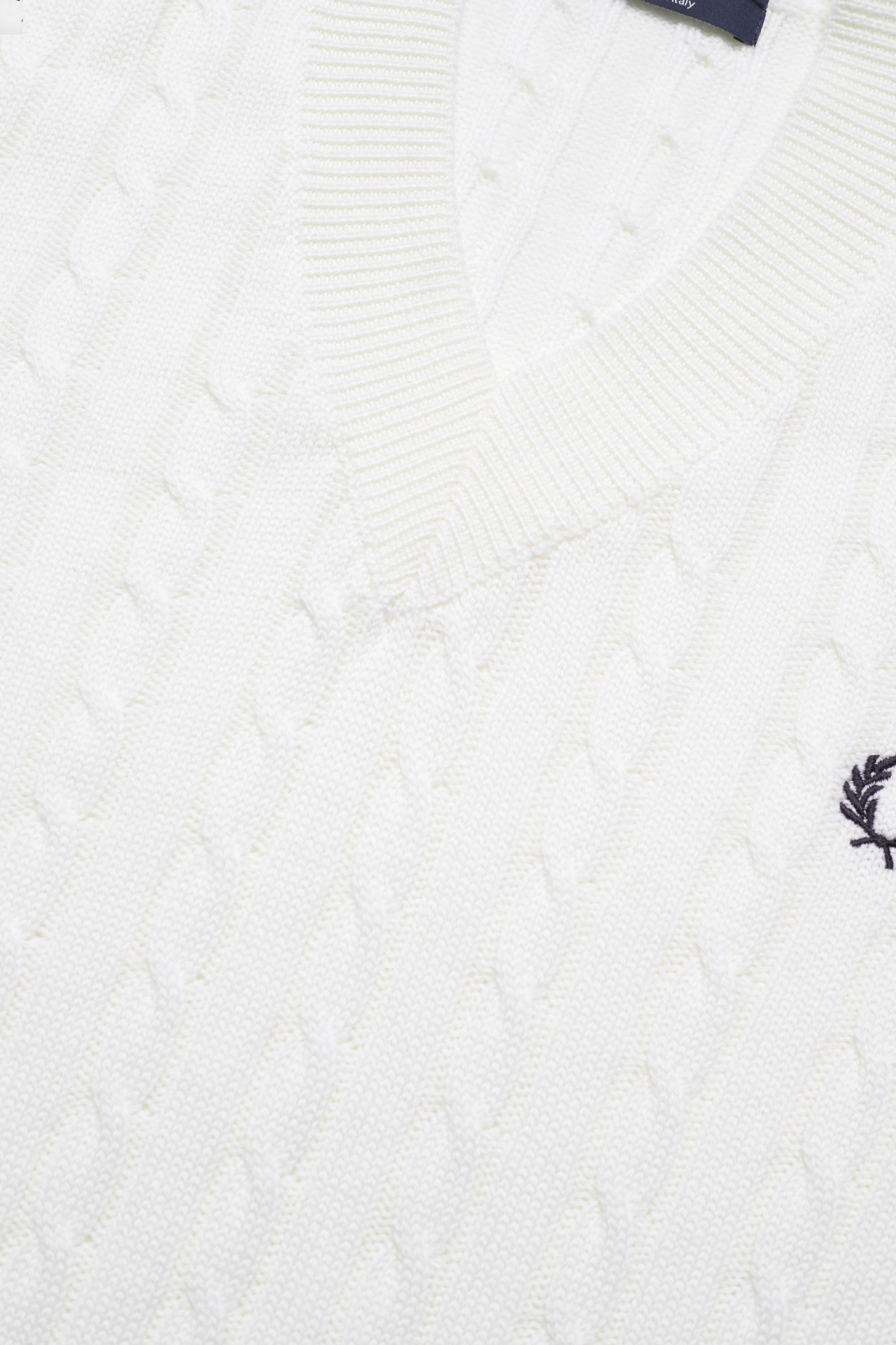 Fred Perry - V/N CABLE KNIT JUMPER - ecru - 2