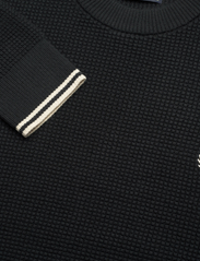 Fred Perry - WAFFLE STITCH JUMPER - knitted round necks - black - 2