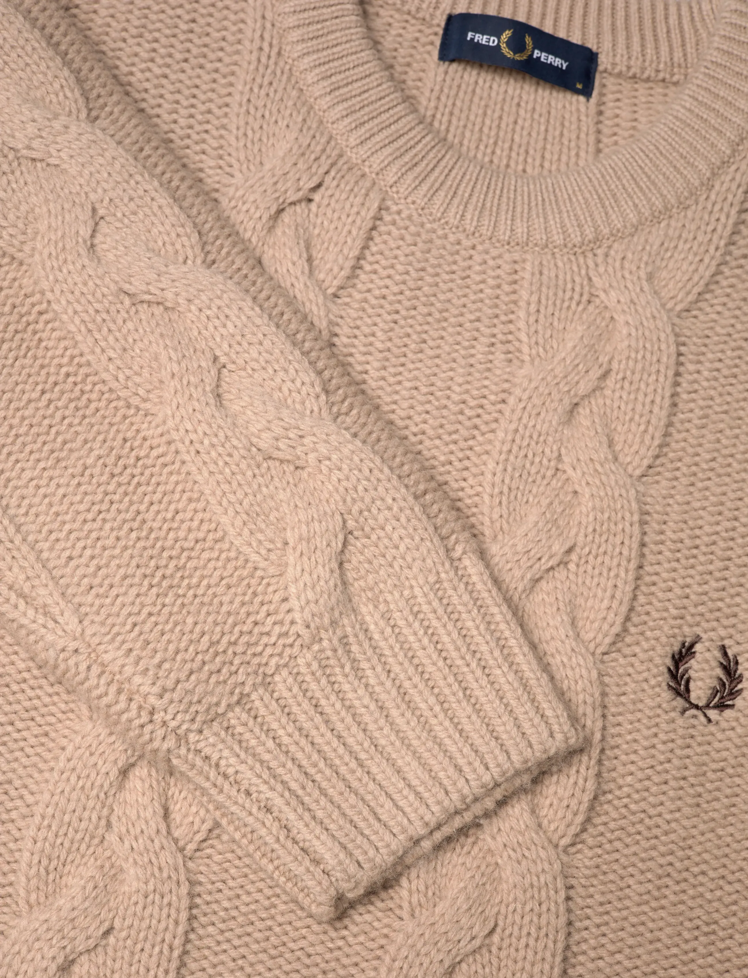 Fred Perry - CHUNKY CABLE KNIT JMPR - tavalised kudumid - warm oat - 2