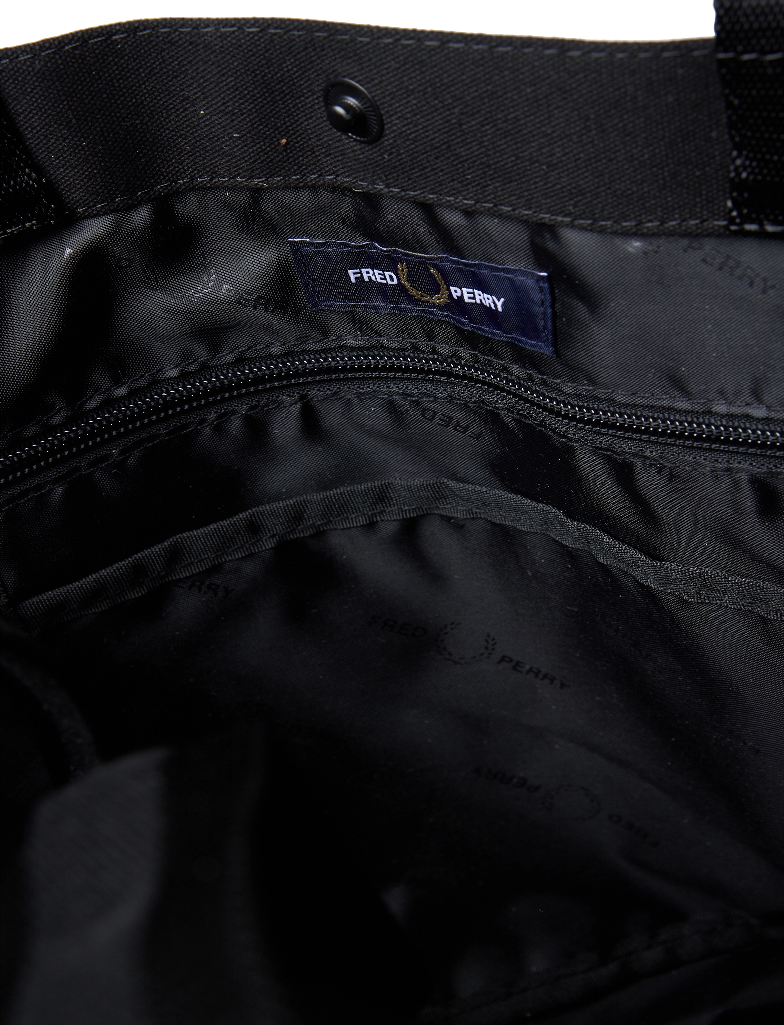 Fred Perry - DISC GRAPHIC TOTE - black - 3