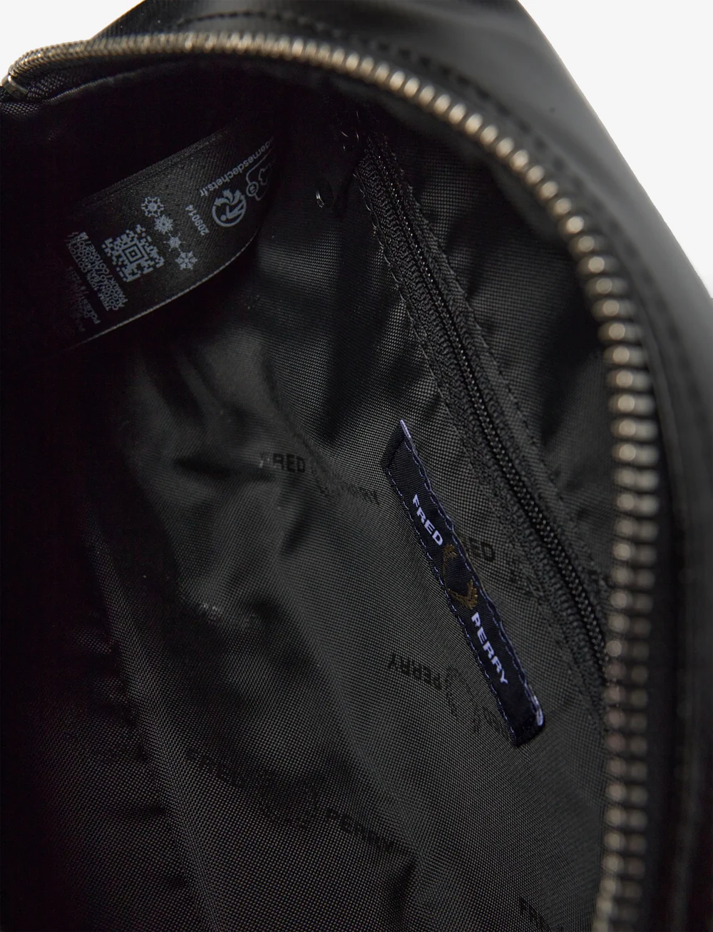 Fred Perry - COATED POLYESTER WASH BAG - nach anlass kaufen - black/ ecru - 4