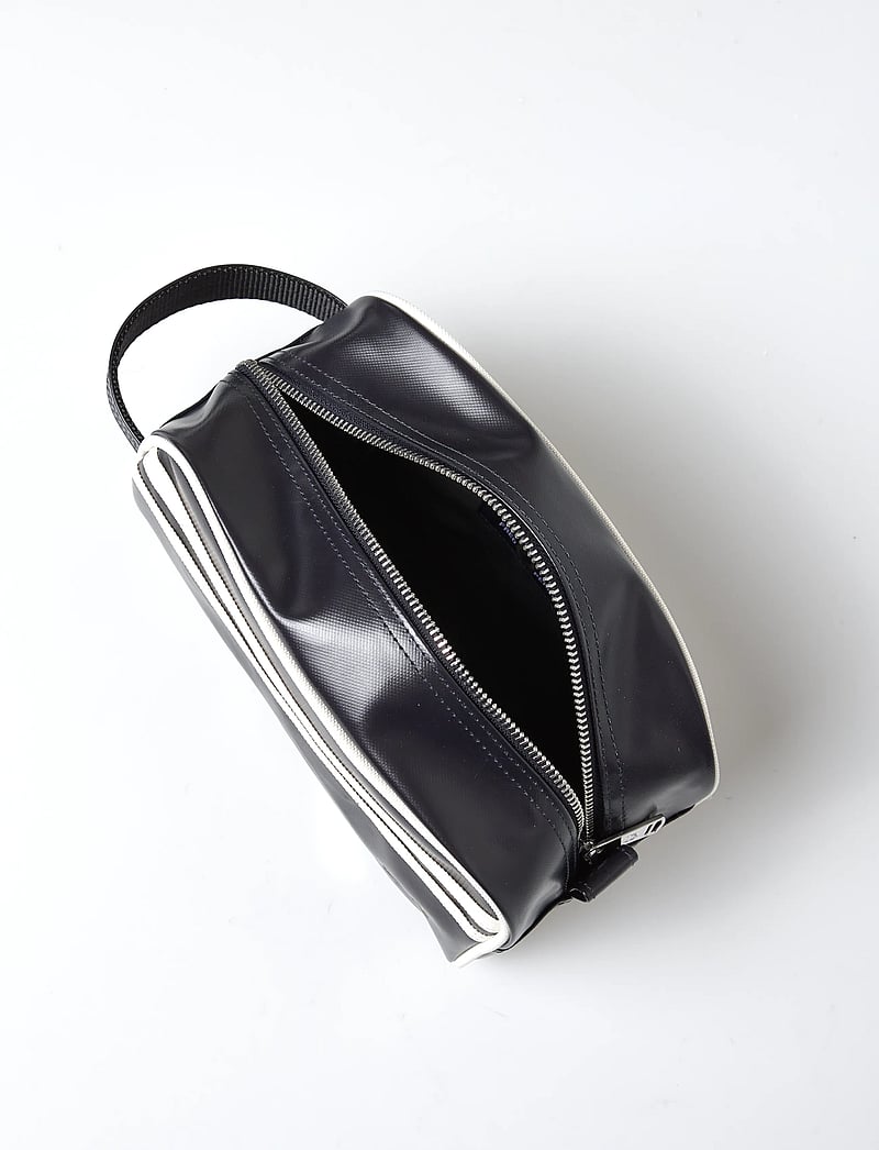 Fred Perry - COATED POLYESTER WASH BAG - nach anlass kaufen - navy-ecru - 4