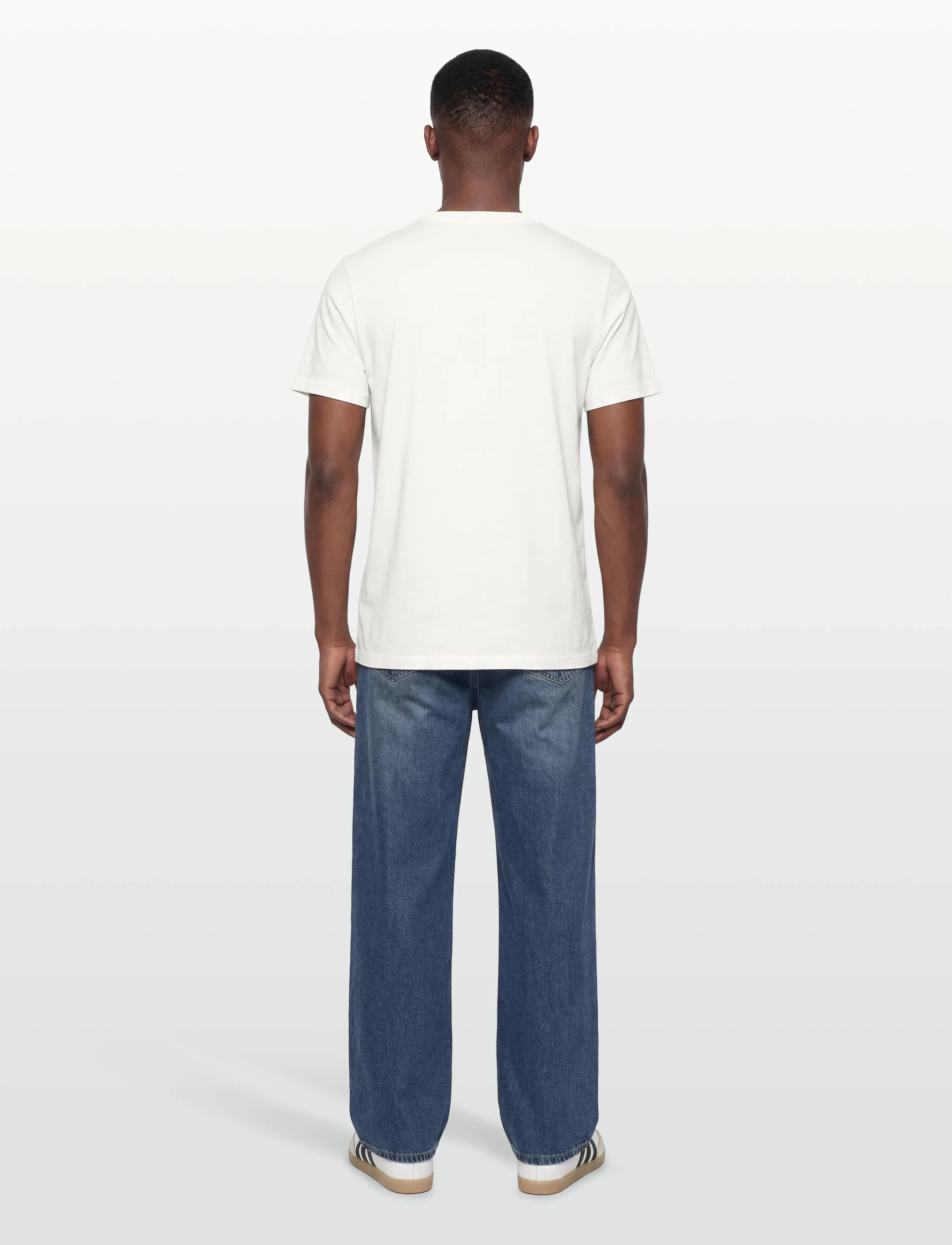Fred Perry - TENNIS BADGE GRAPHIC TEE - snow white - 4