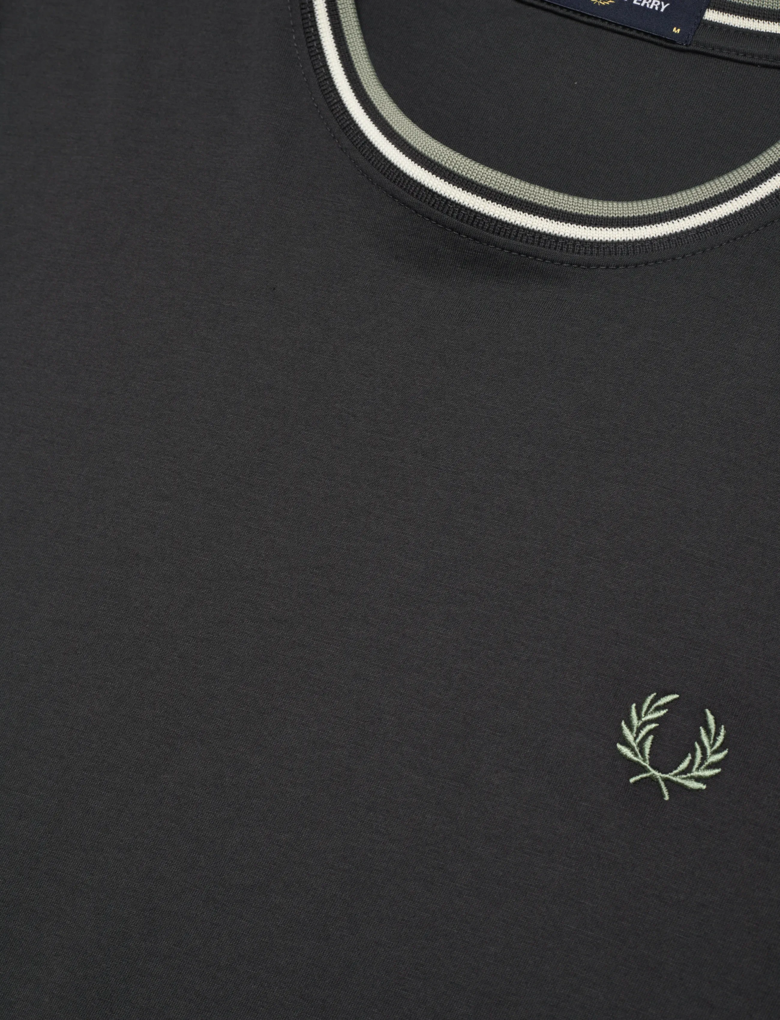 Fred Perry - TWIN TIPPED T-SHIRT - kortærmede t-shirts - ancgy/ec/sgrs - 5