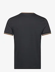 Fred Perry - TWIN TIPPED T-SHIRT - kortærmede t-shirts - bk/wrmston/shdst - 1