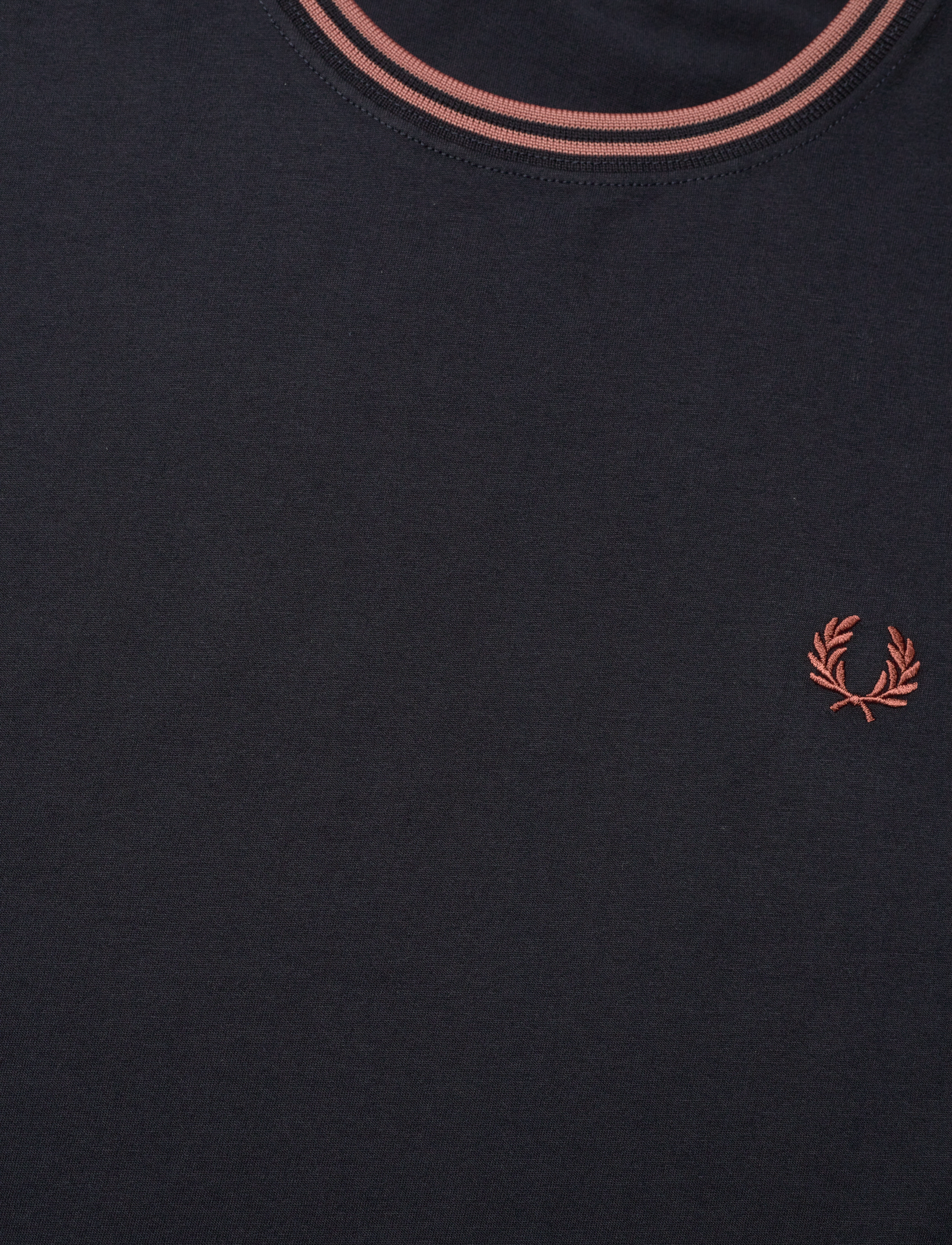 Fred Perry - TWIN TIPPED T-SHIRT - kortærmede t-shirts - navy/cinnamon - 2