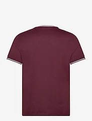 Fred Perry - TWIN TIPPED T-SHIRT - basis-t-skjorter - oxblood - 1