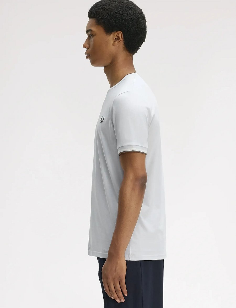 Fred Perry - TWIN TIPPED T-SHIRT - kurzärmelige t-shirts - dusky blue / ecru / laurel wre - 3
