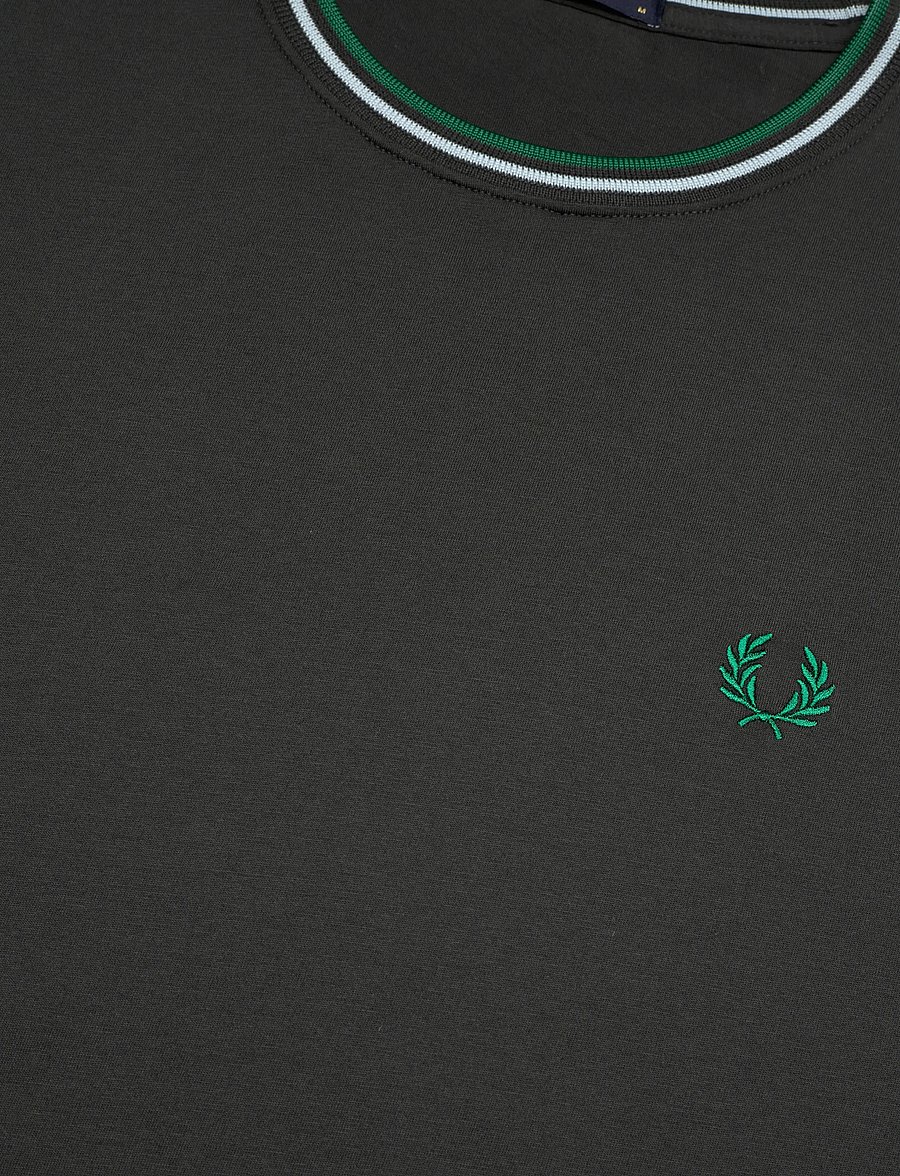 Fred Perry - TWIN TIPPED T-SHIRT - lühikeste varrukatega t-särgid - anchor grey / light ice / spor - 5
