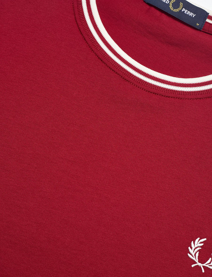 Fred Perry - TWIN TIPPED T-SHIRT - kortærmede t-shirts - burntred/snwht - 5