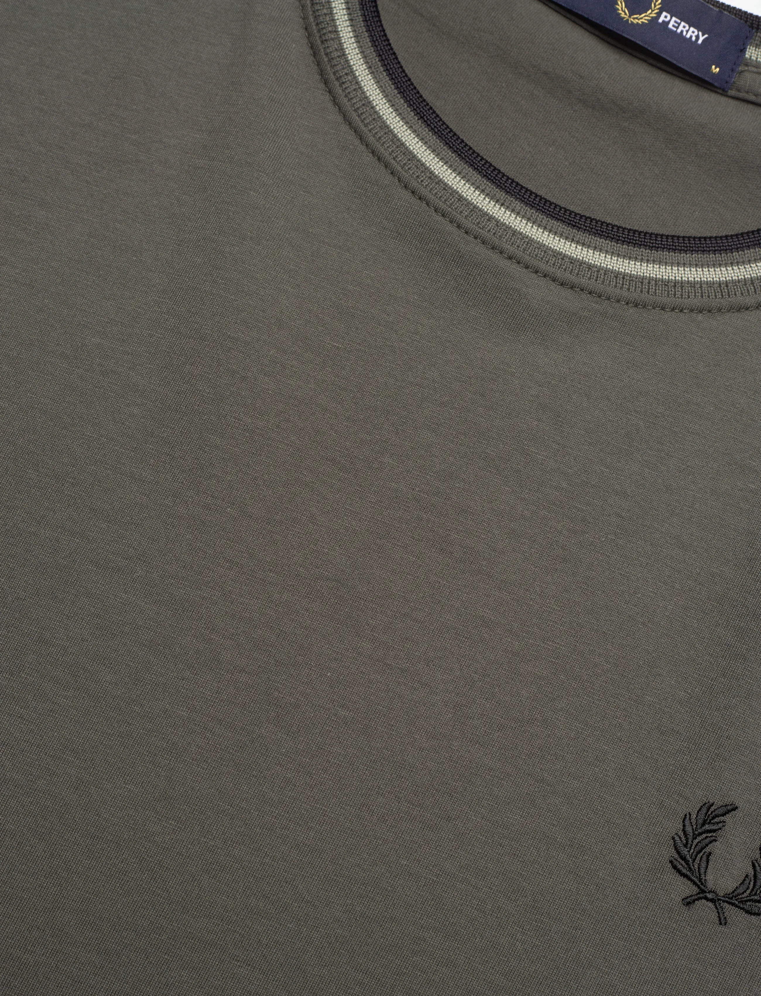 Fred Perry - TWIN TIPPED T-SHIRT - short-sleeved t-shirts - fldgr/seagrs/blk - 5