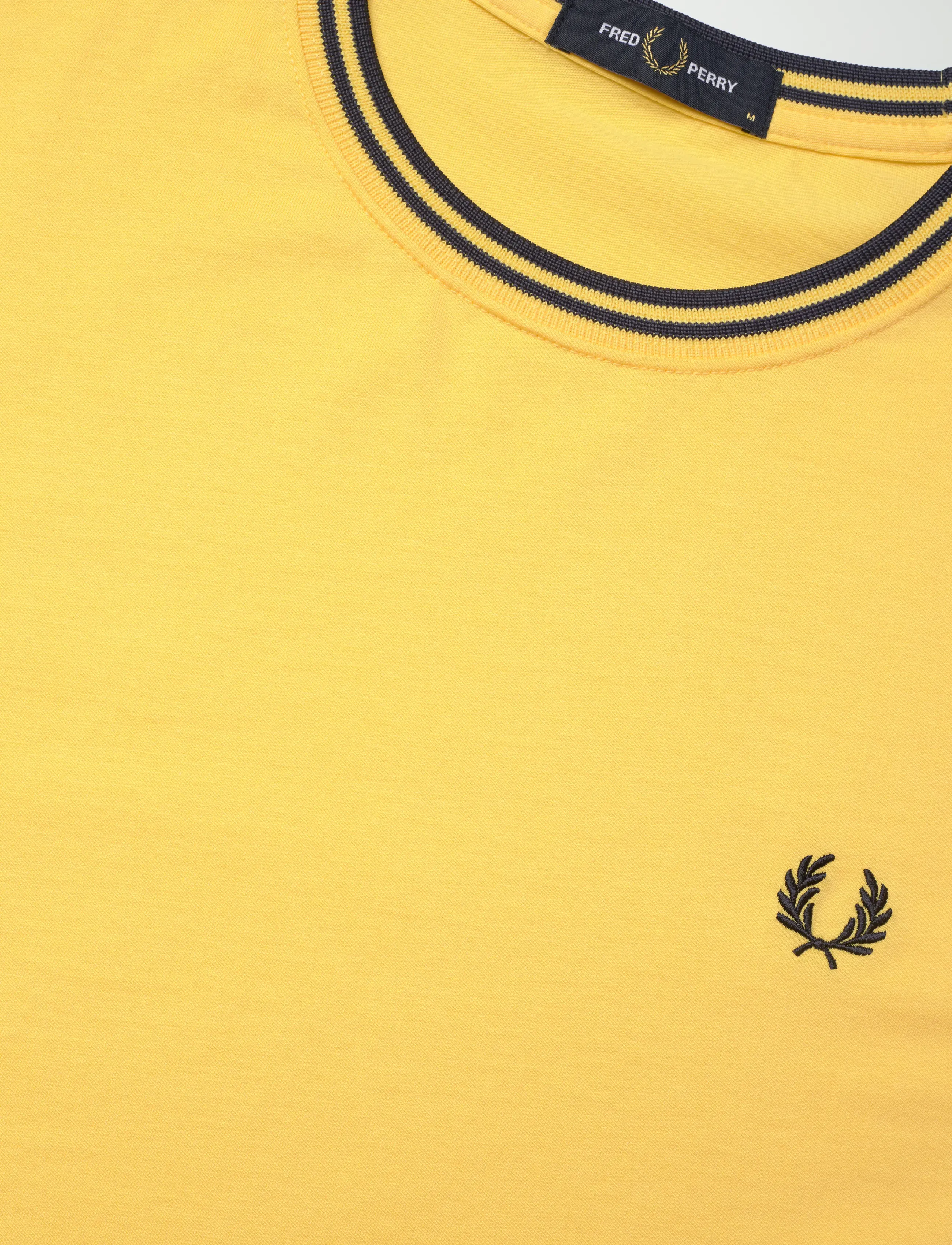 Fred Perry - TWIN TIPPED T-SHIRT - short-sleeved t-shirts - lmnbrly/tnsblue - 5