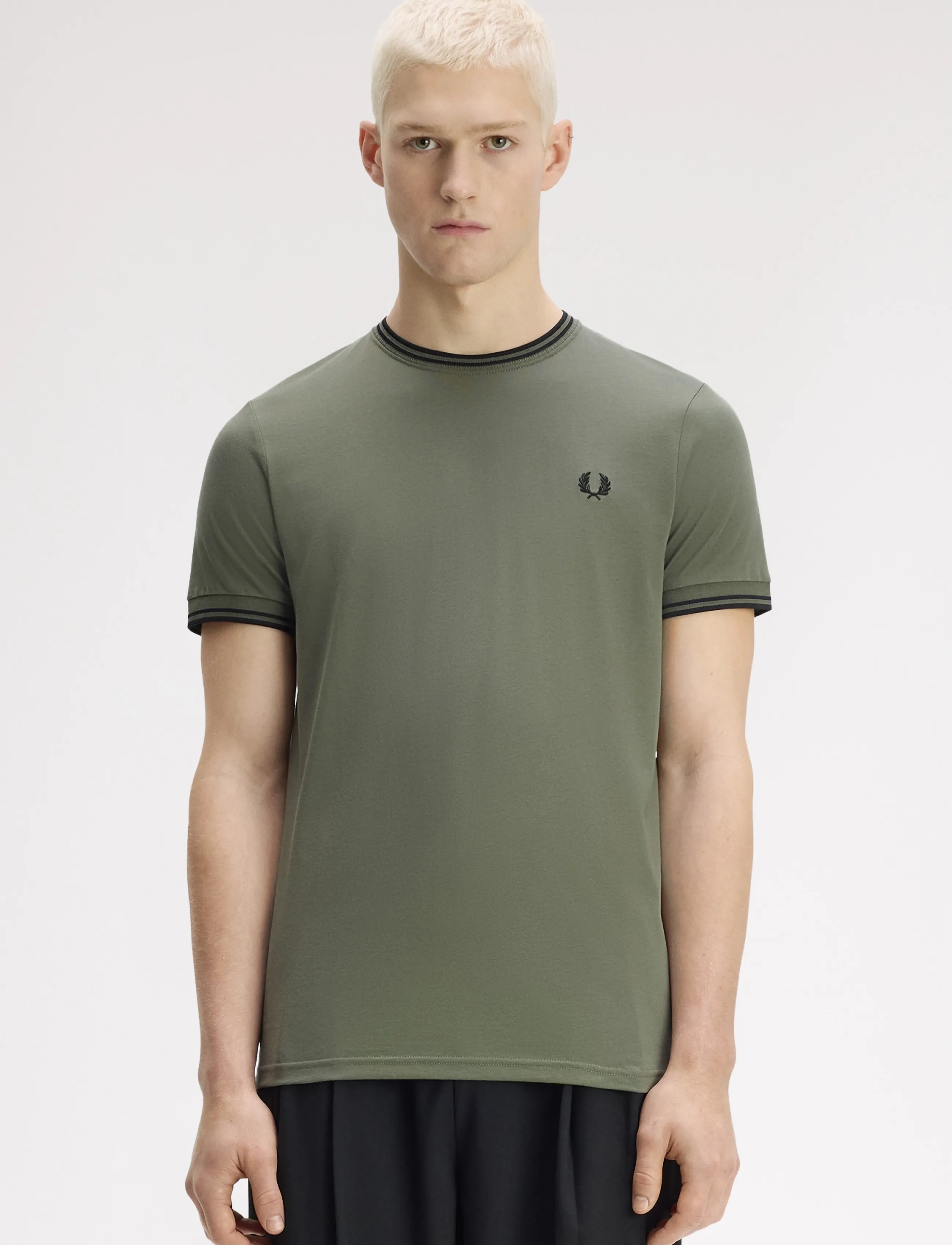 Fred Perry TWIN TIPPED T-SHIRT - Uus - LRLWRTHGREEN/BLK / green