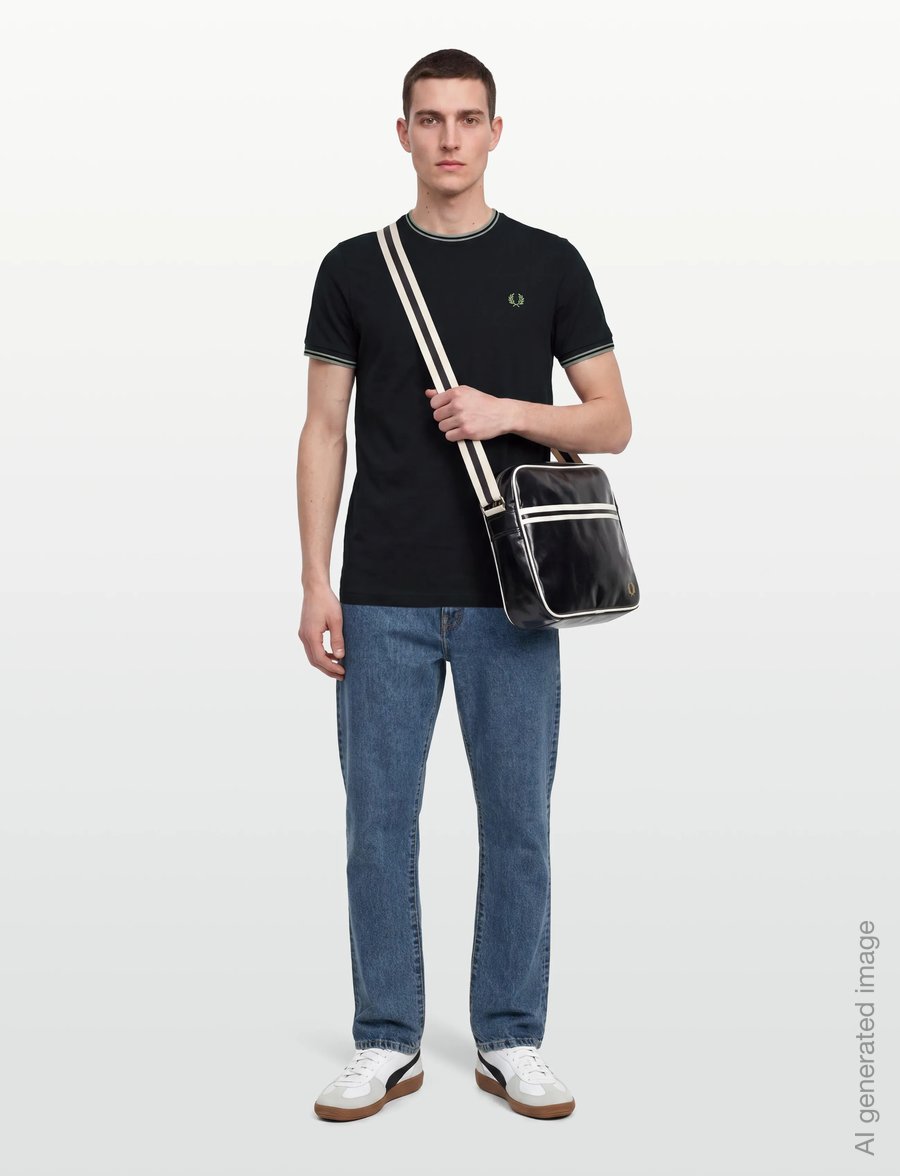 Fred Perry - TWIN TIPPED T-SHIRT - kurzärmelige t-shirts - navy/seagrass - 0