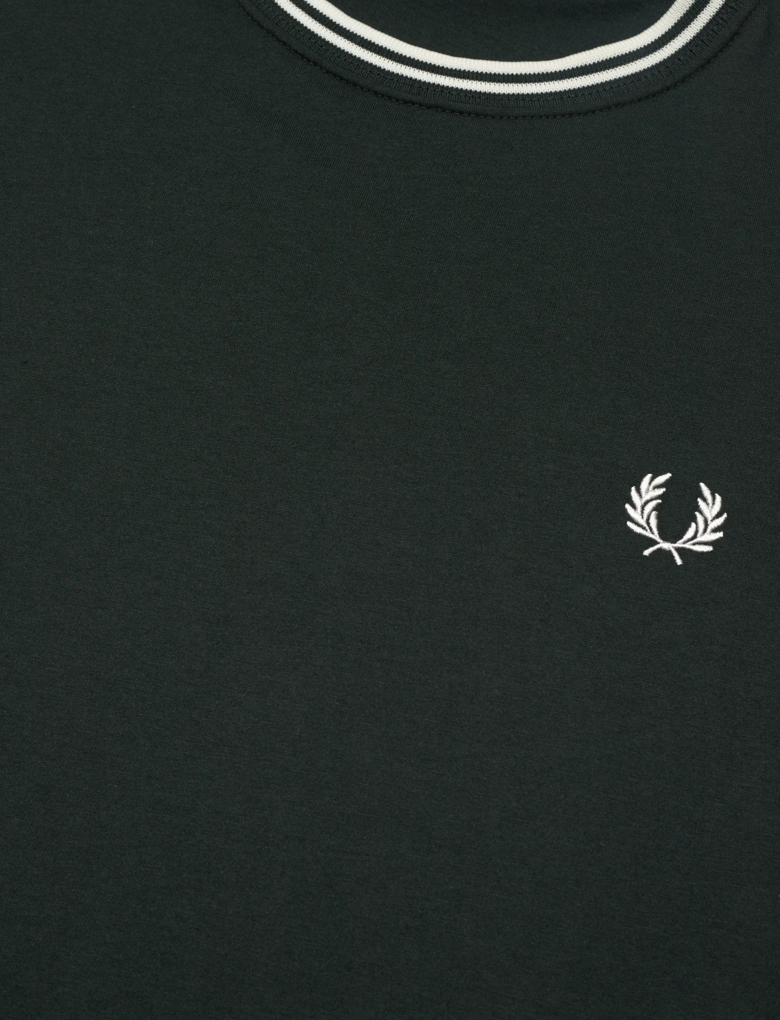 Fred Perry - TWIN TIPPED T-SHIRT - short-sleeved t-shirts - nightgreen/snwht - 2