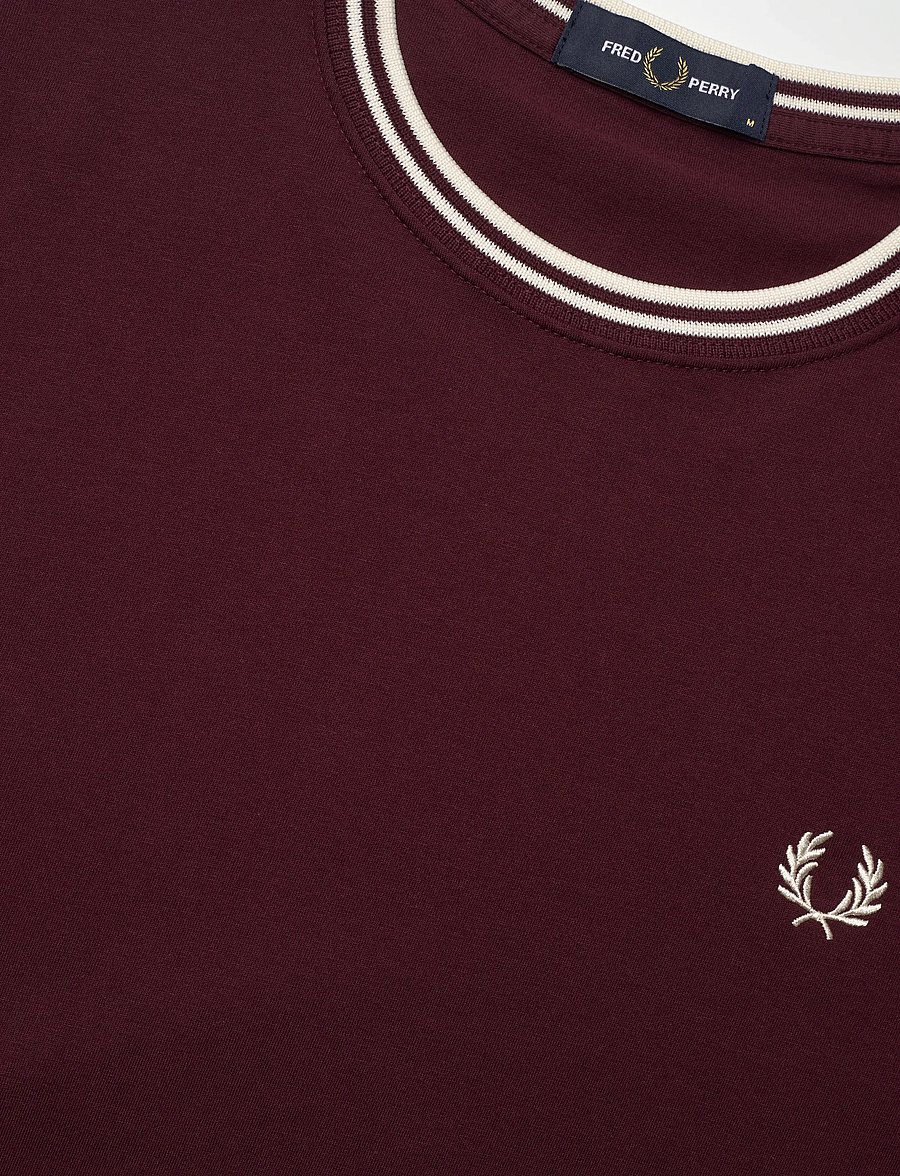 Fred Perry - TWIN TIPPED T-SHIRT - lühikeste varrukatega t-särgid - oxblood/ecru - 5