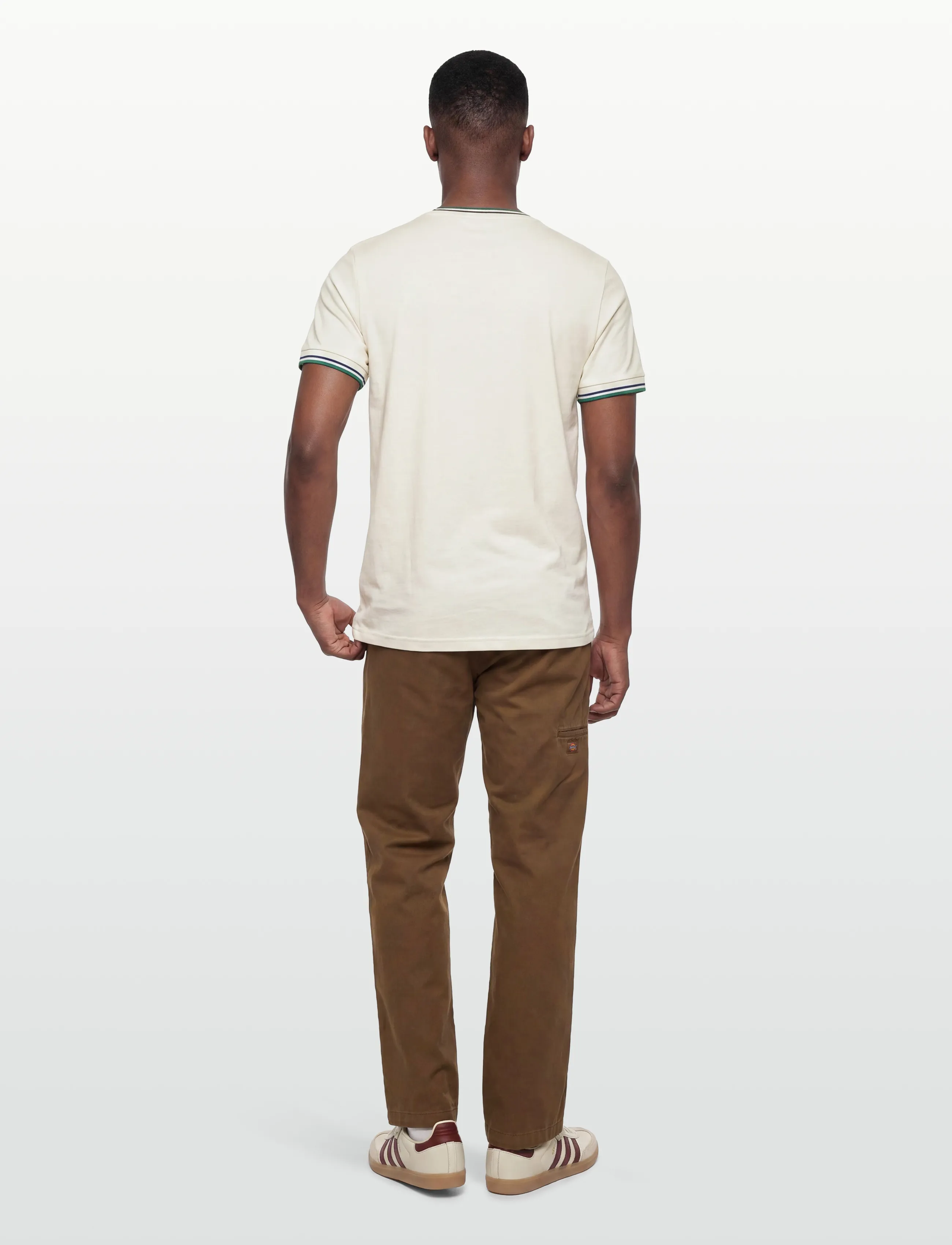 Fred Perry - TWIN TIPPED T-SHIRT - lühikeste varrukatega t-särgid - snwh/depmn/sohec - 4