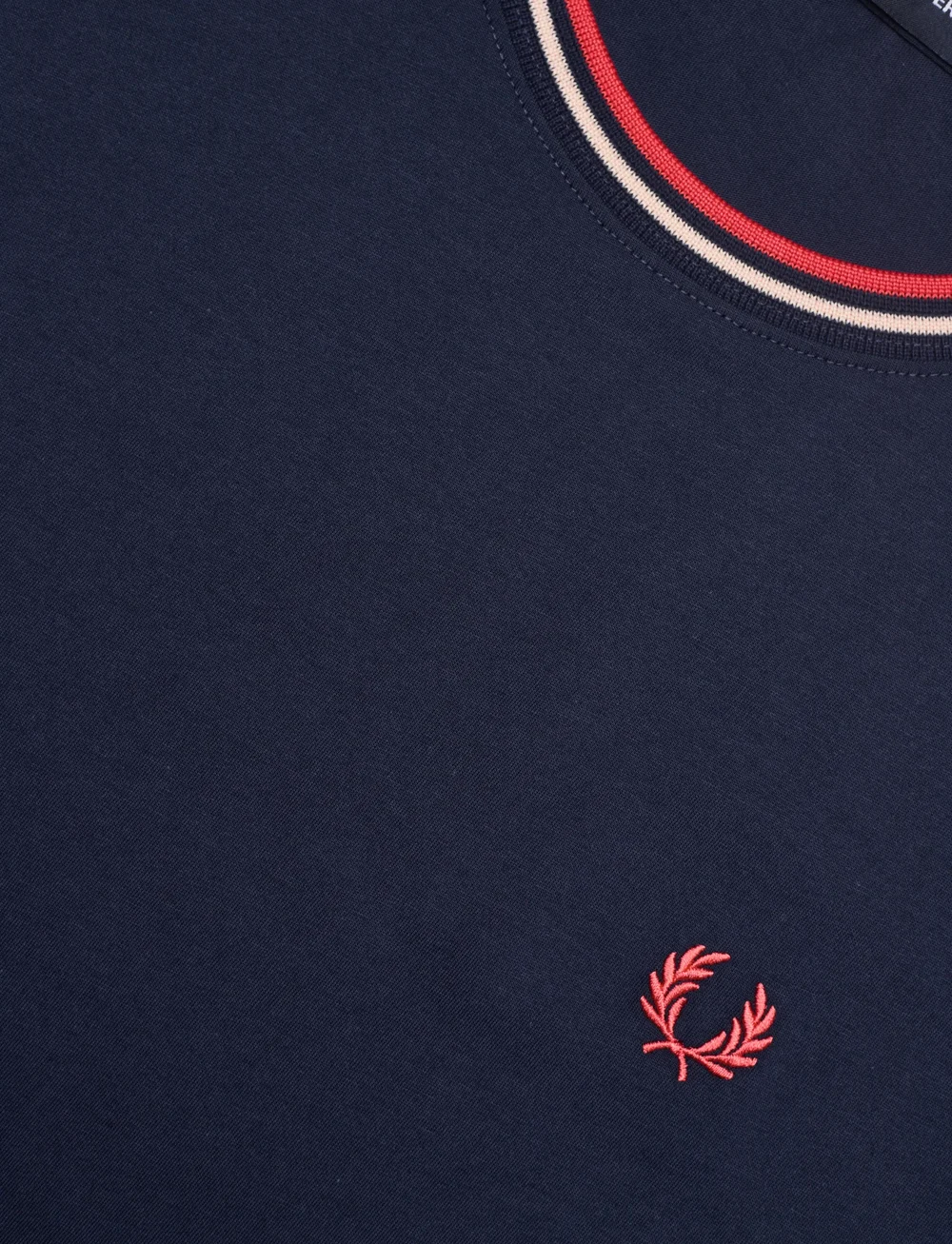 Fred Perry - TWIN TIPPED T-SHIRT - t-shirts - tnsblu/slkp/flam - 2