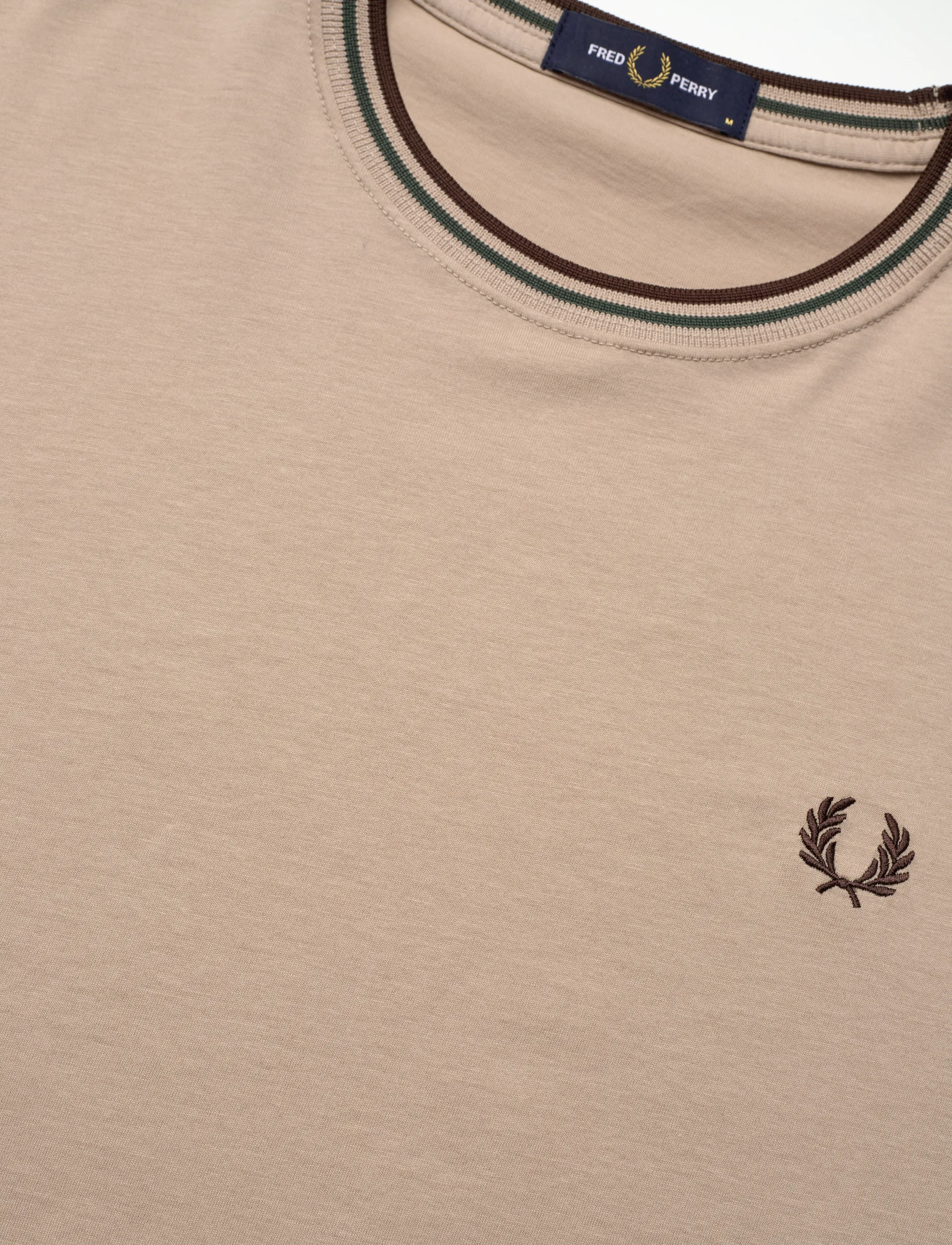 Fred Perry - TWIN TIPPED T-SHIRT - kurzärmelig - wrmot/crtgr/btob - 2