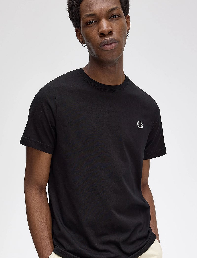 Fred Perry - CREW NECK T-SHIRT - krótki rękaw - black - 4