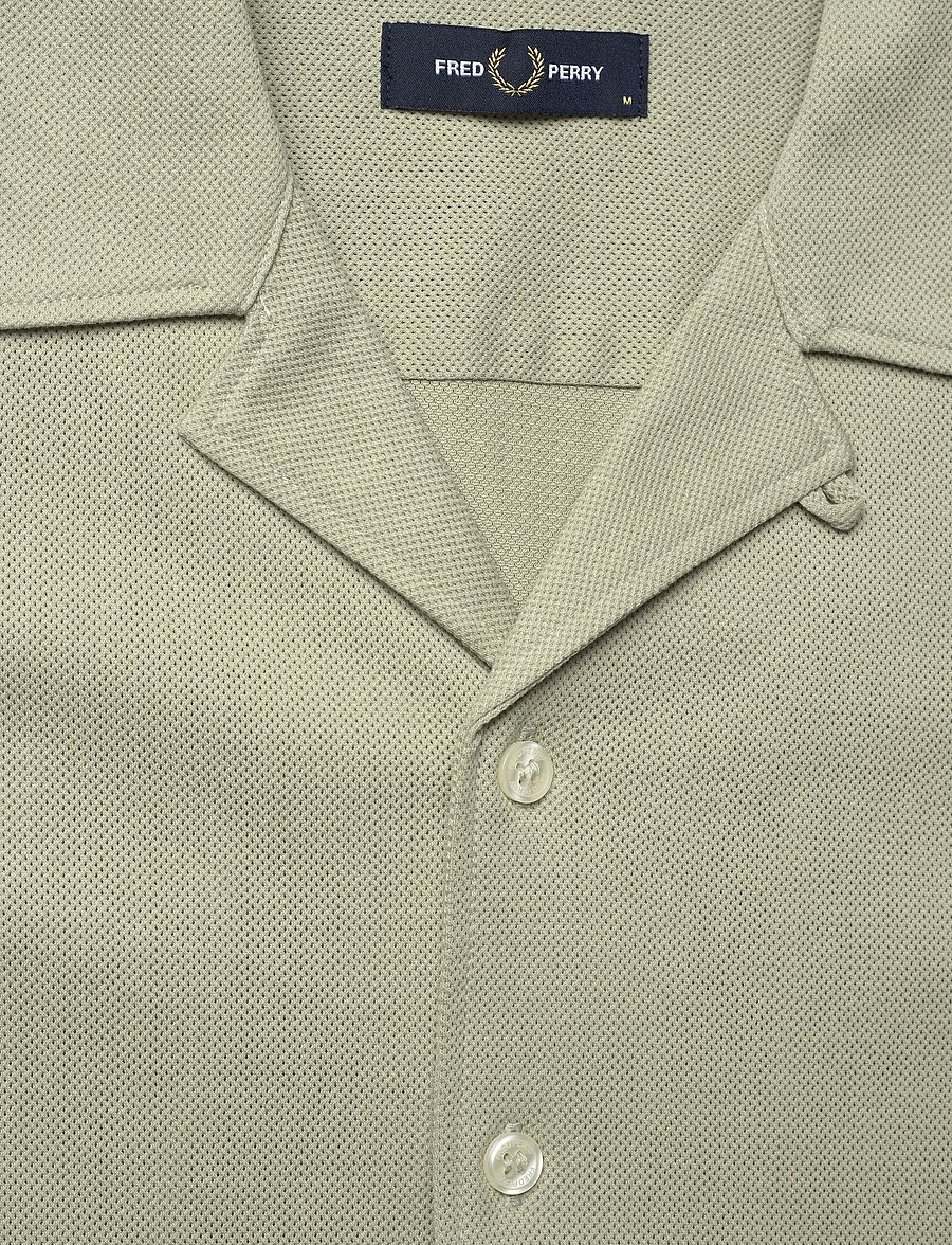Fred Perry - COMPRESS MESH REVERE COLLAR SH - short-sleeved shirts - seagrass - 5