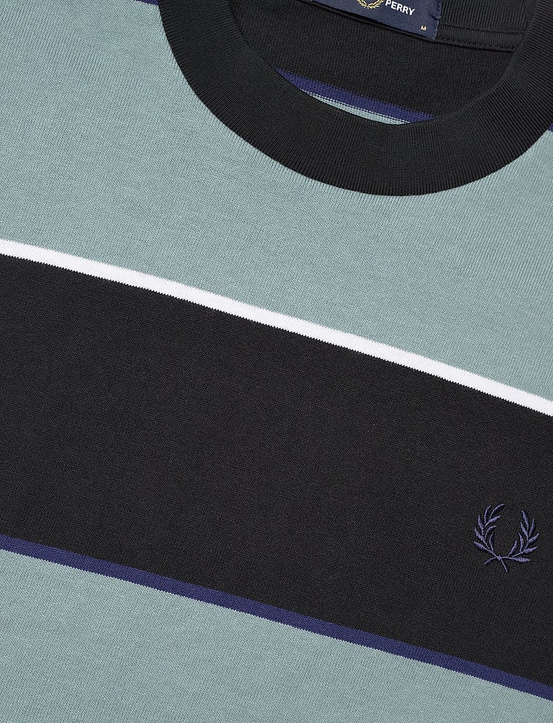 Fred Perry - STRIPED RELAXED T-SHIRT - kurzärmelig - stockport blue - 5