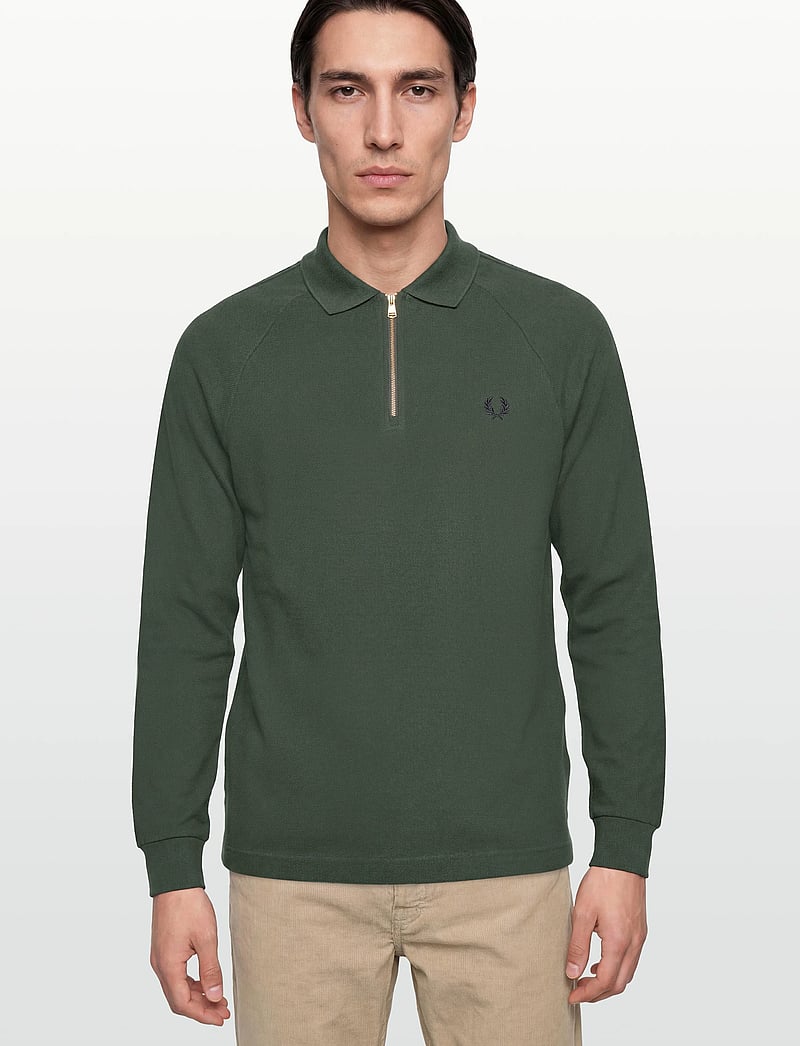 Fred Perry - DASH TAPED Z/N POLO SHIRT - langärmelig - court green - 5