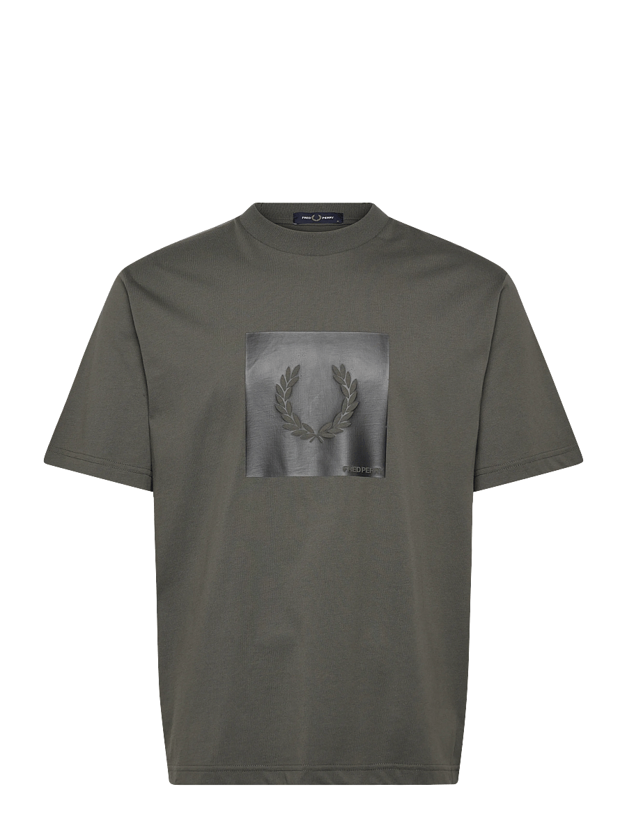 Fred Perry - BOX GRAPHIC T-SHIRT - short-sleeved t-shirts - field green - 1