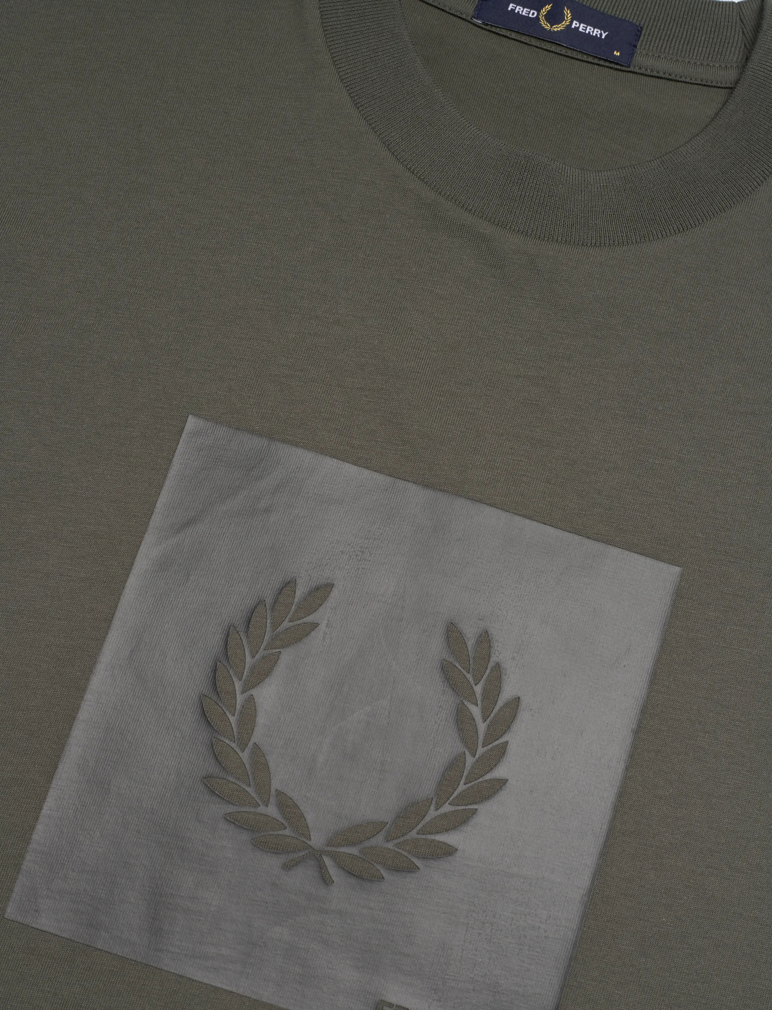 Fred Perry - BOX GRAPHIC T-SHIRT - short-sleeved t-shirts - field green - 5