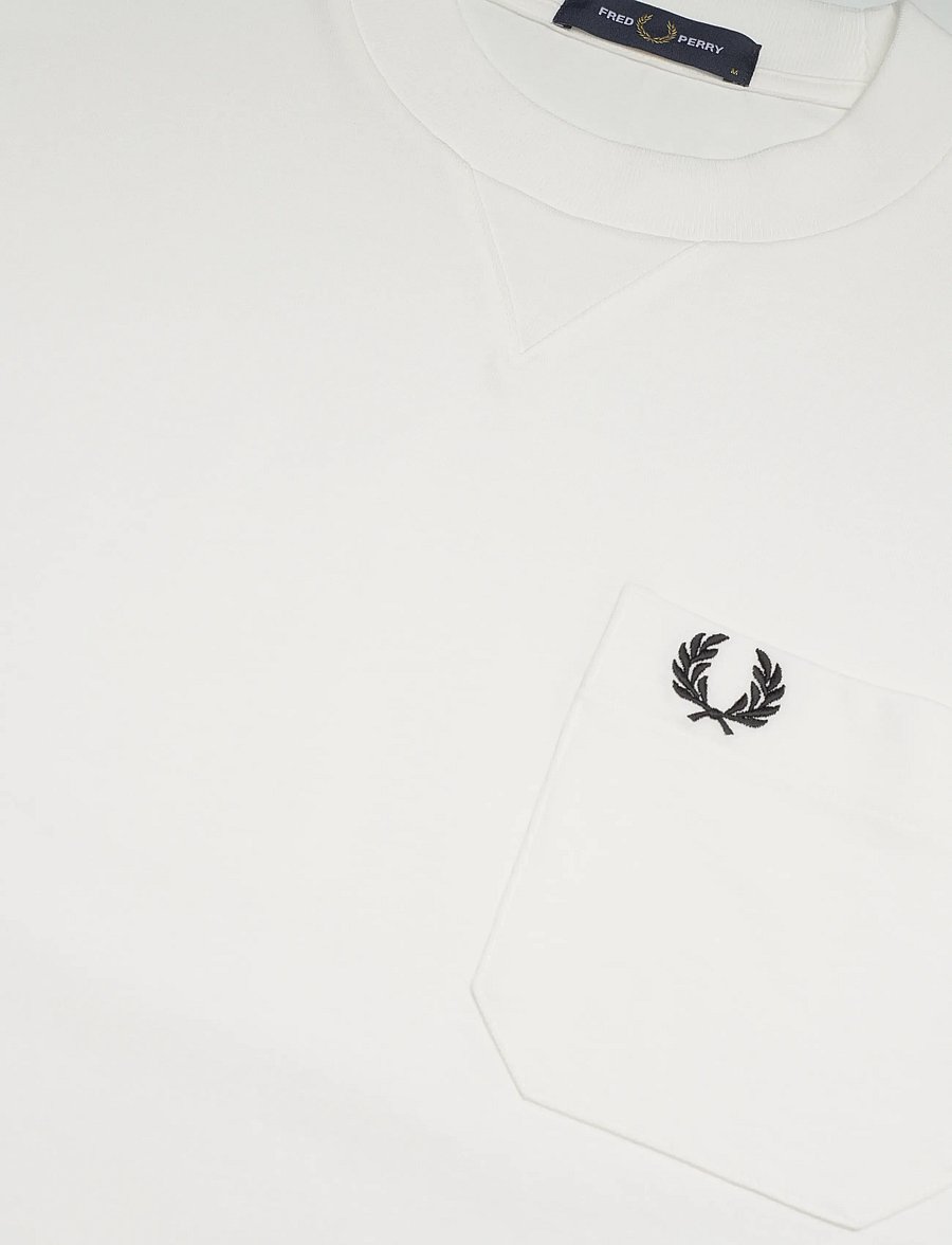 Fred Perry - POCKET DETAIL T-SHIRT - short-sleeved t-shirts - snow white - 4