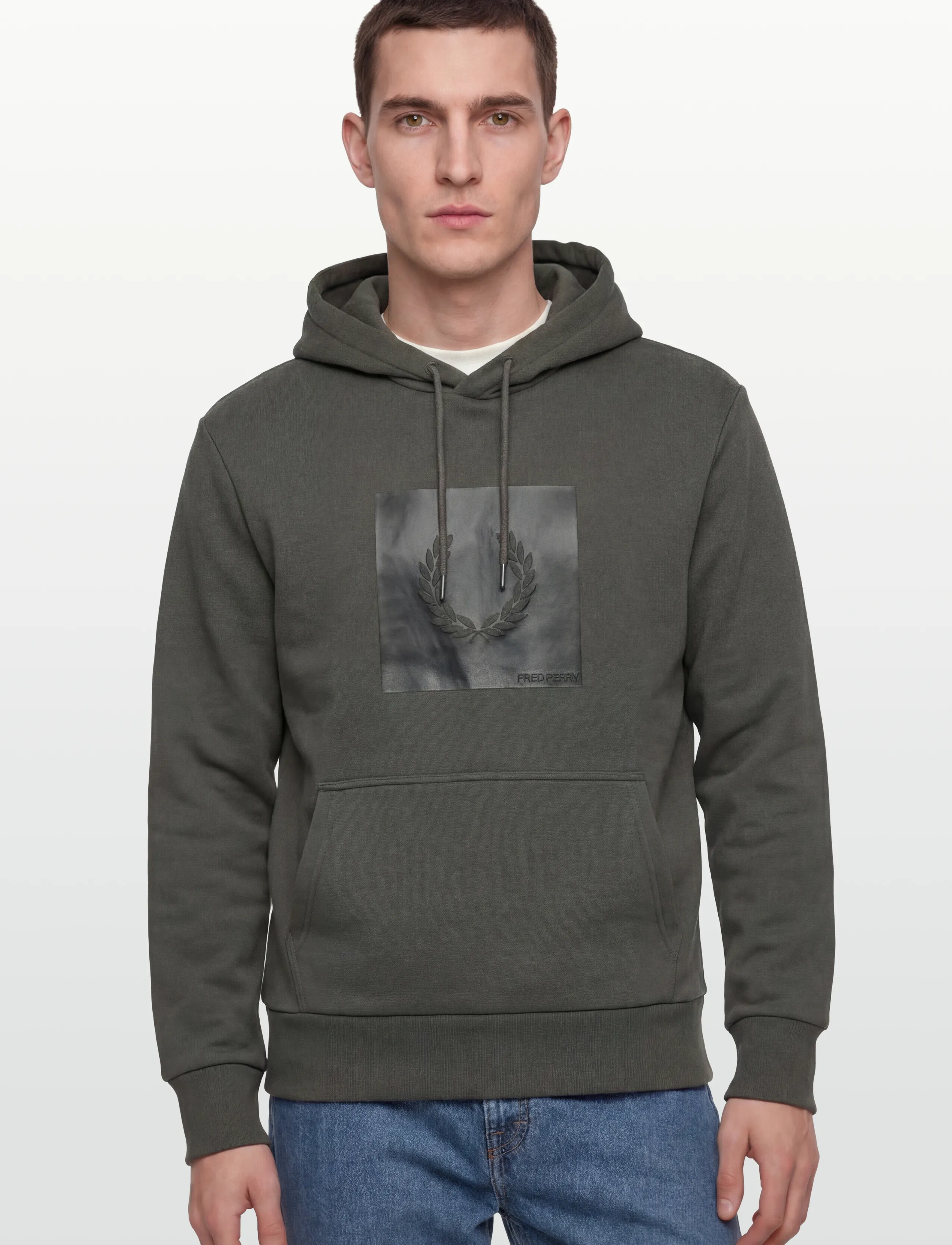 Fred Perry - BOX GRAPHIC HOODED SWEATSH - hættetrøjer - field grn/black - 3