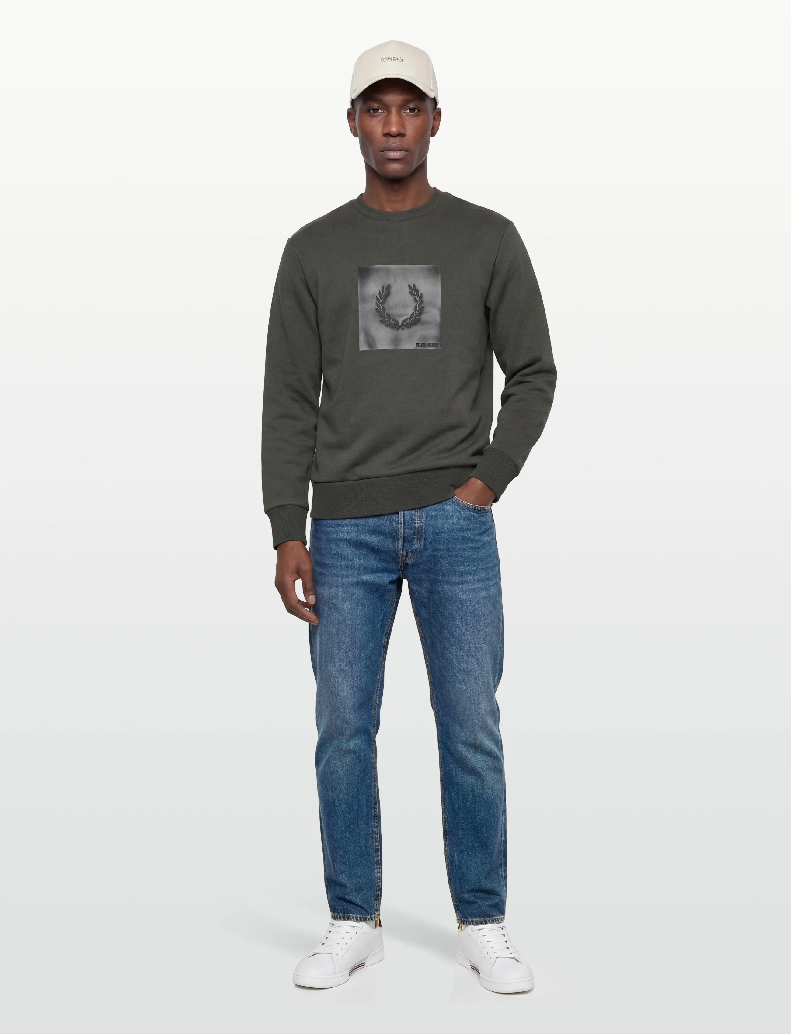 Fred Perry Box Graphic Sweatshirt, XXL, Sweatshirts & Hoodies, Khakigrün - Sweatshirts, Männerswear